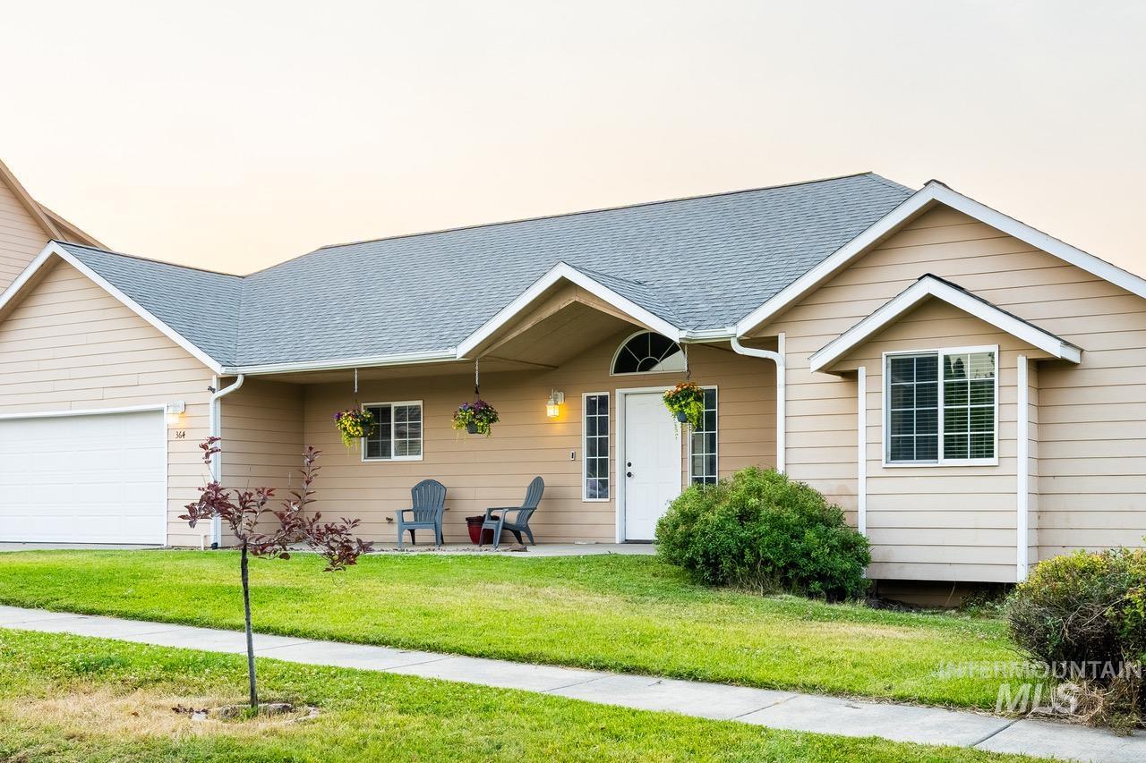 364 Pintail Ln, Moscow, Idaho 83843, 4 Bedrooms, 3 Bathrooms, Residential For Sale, Price $610,000,MLS 98994667