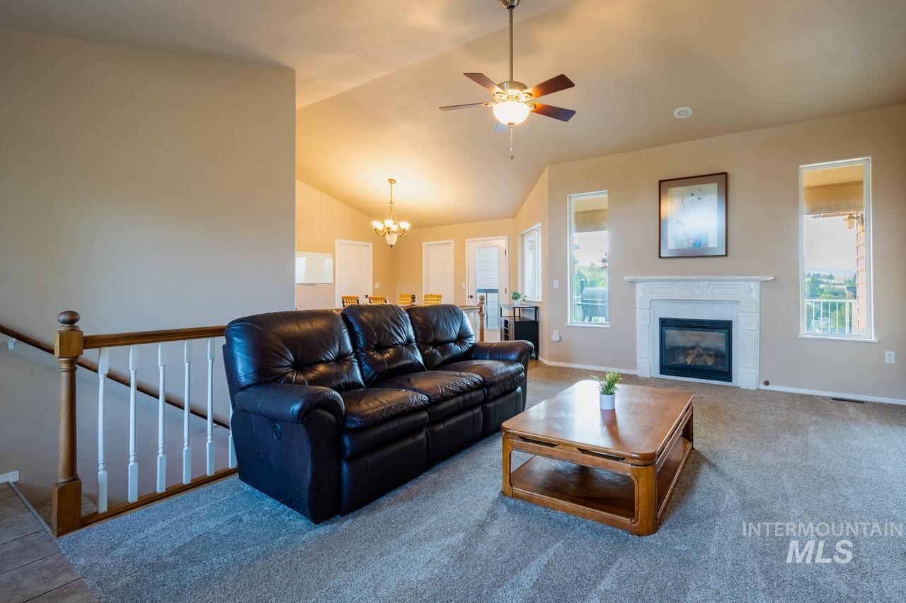 364 Pintail Ln, Moscow, Idaho 83843, 4 Bedrooms, 3 Bathrooms, Residential For Sale, Price $610,000,MLS 98994667