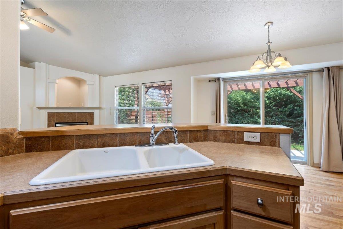 3901 N Price Way, Meridian, Idaho 83646, 3 Bedrooms, 2 Bathrooms, Residential For Sale, Price $490,000, 98994670