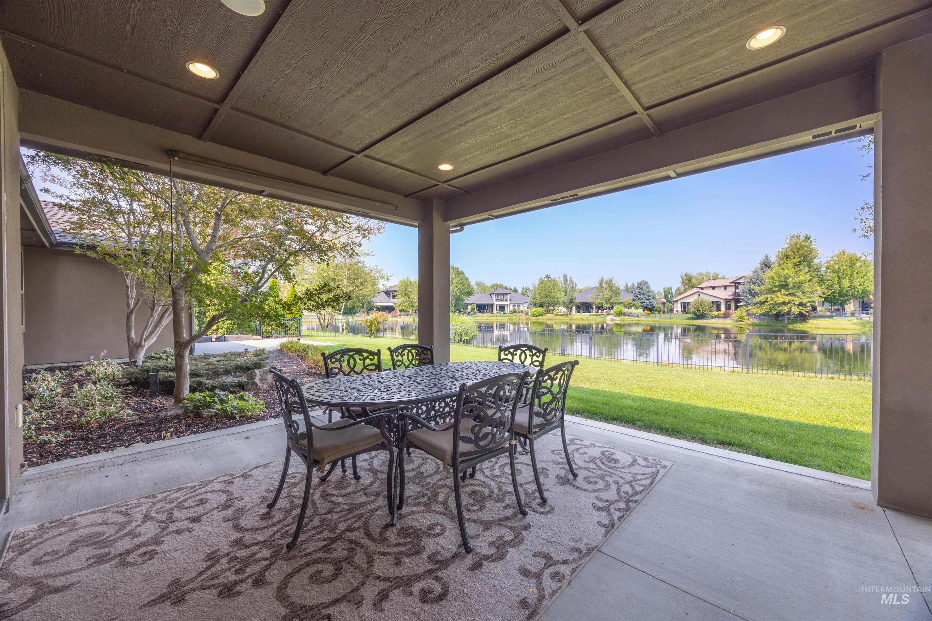 568 E Lakebrook Lane, Eagle, Idaho 83616, 4 Bedrooms, 3.5 Bathrooms, Residential For Sale, Price $1,378,000,MLS 98994673