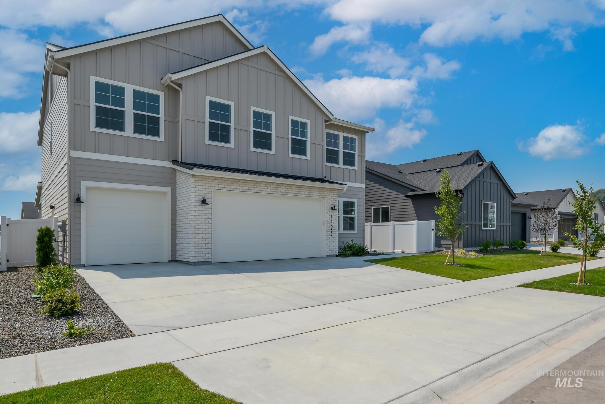 14867 Brown Pelican St, Caldwell, Idaho 83607, 5 Bedrooms, 4 Bathrooms, Residential For Sale, Price $569,000, 98994691