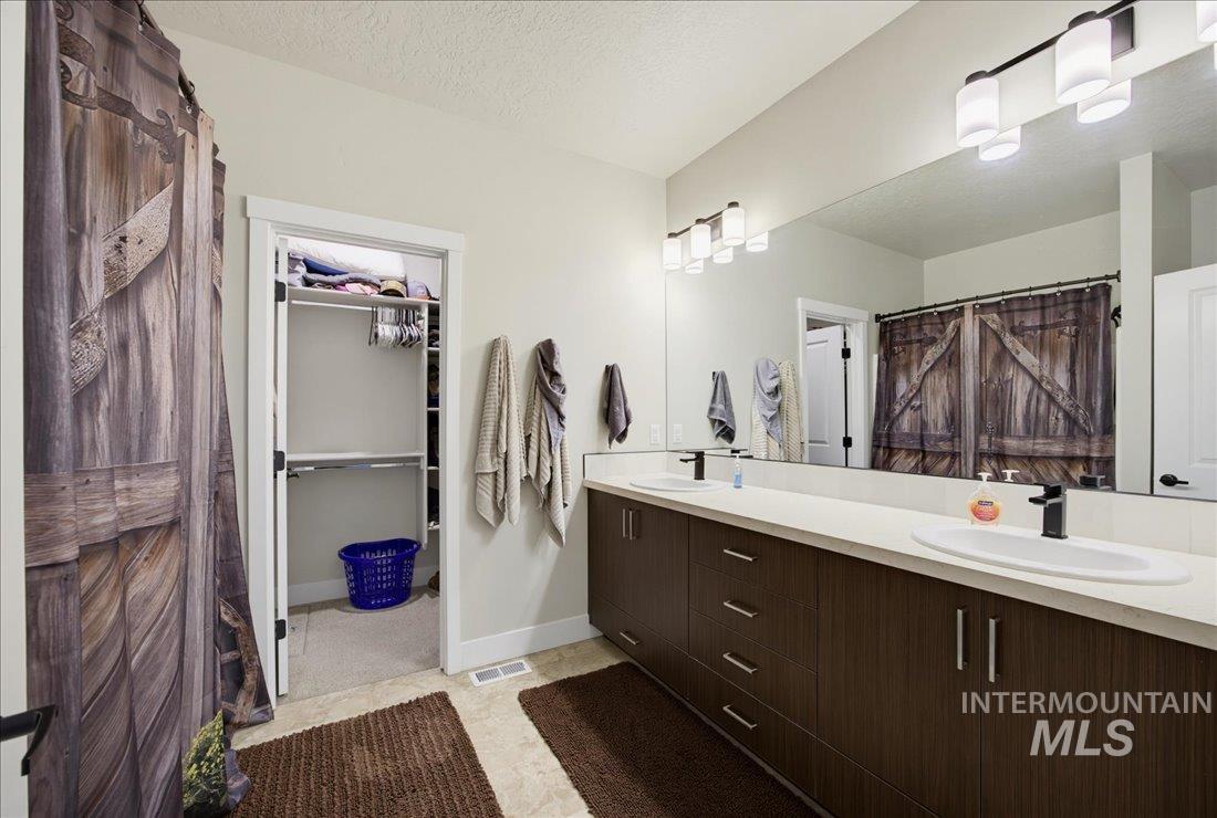6049 S Catria Pl, Meridian, Idaho 83642, 3 Bedrooms, 2.5 Bathrooms, Residential For Sale, Price $520,000, 98994693