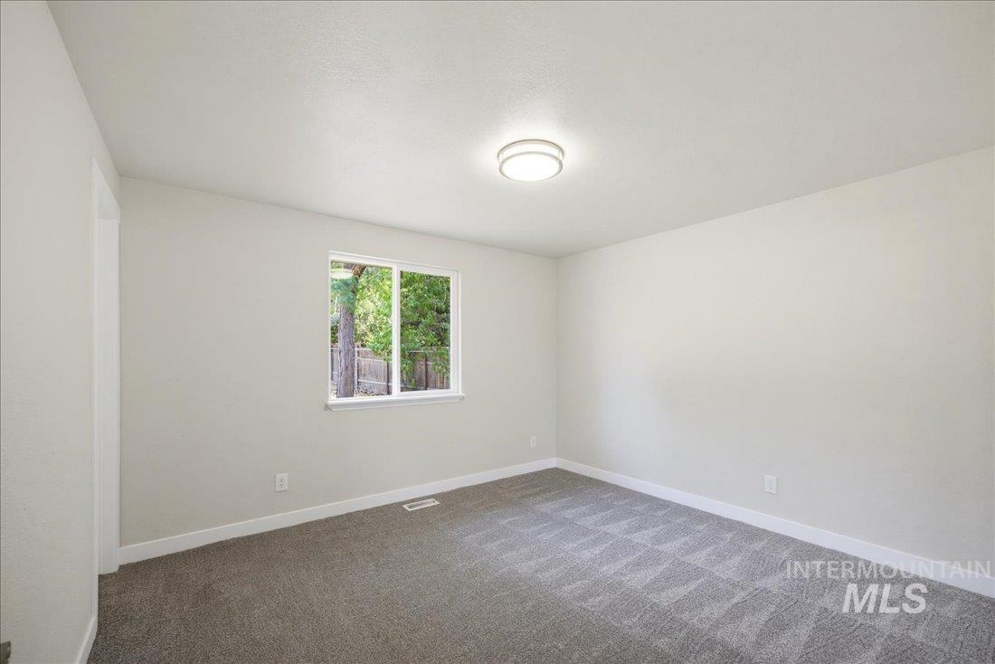 5030 S Missoula Way, Boise, Idaho 83709, 3 Bedrooms, 2 Bathrooms, Residential For Sale, Price $499,999, 98994694