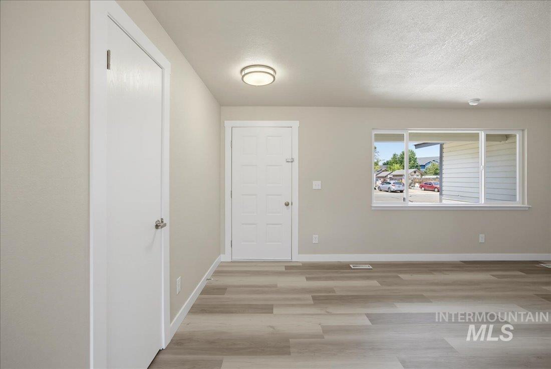 5030 S Missoula Way, Boise, Idaho 83709, 3 Bedrooms, 2 Bathrooms, Residential For Sale, Price $499,999, 98994694