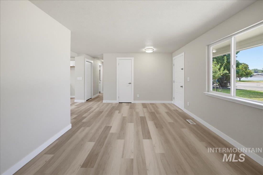 5030 S Missoula Way, Boise, Idaho 83709, 3 Bedrooms, 2 Bathrooms, Residential For Sale, Price $499,999, 98994694