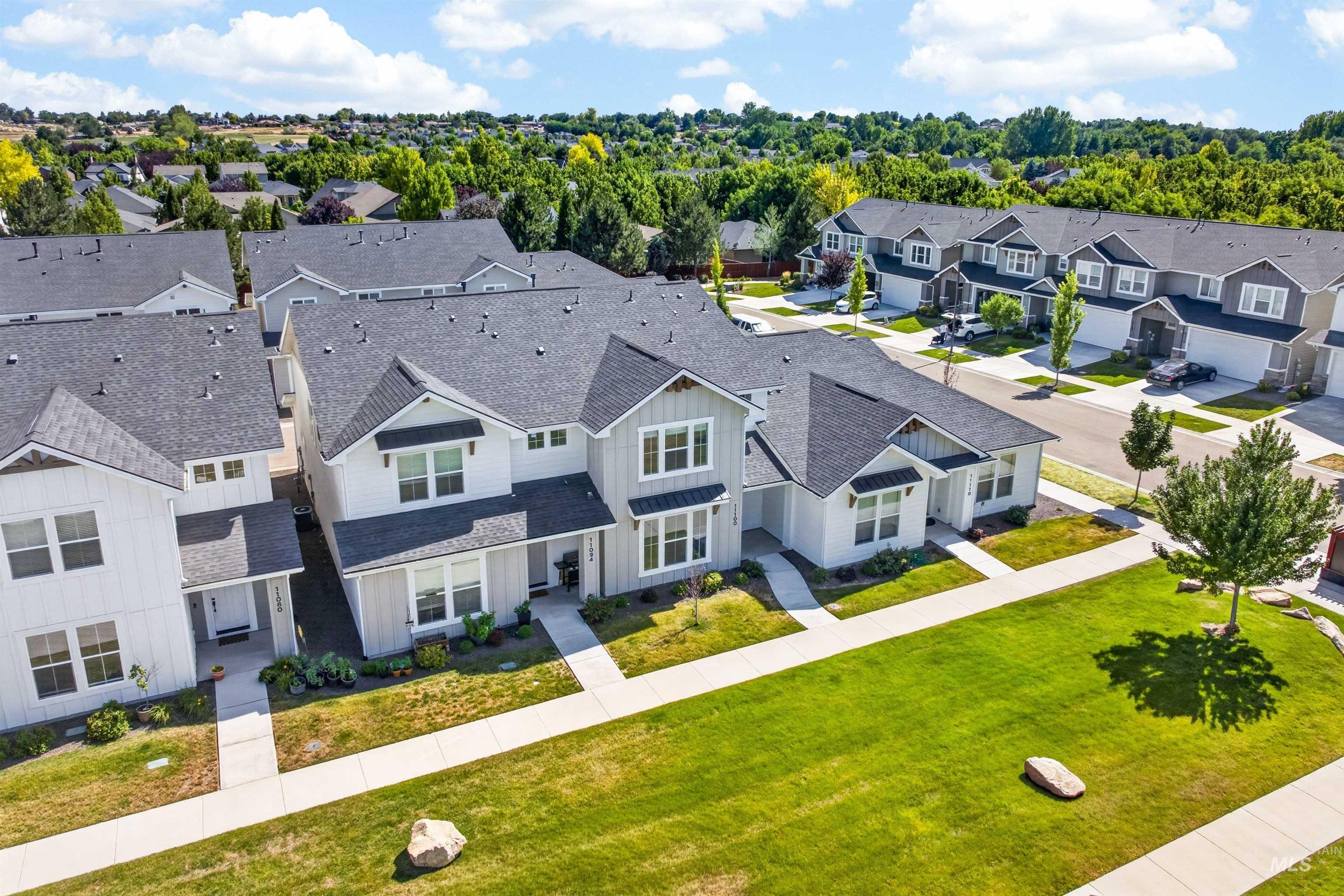 11100 W Portola St, Boise, Idaho 83709, 3 Bedrooms, 2.5 Bathrooms, Residential For Sale, Price $469,900,MLS 98994698
