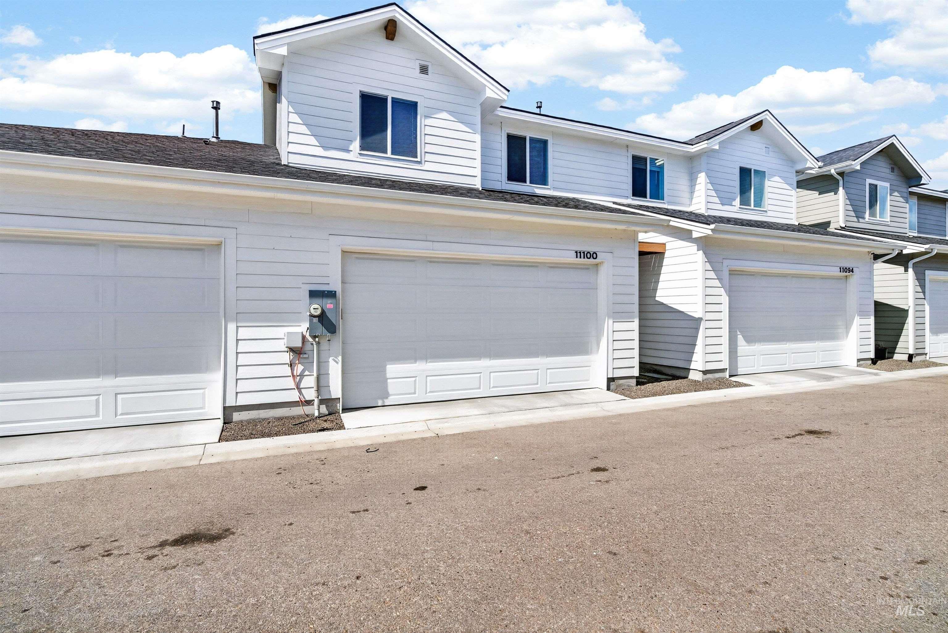 11100 W Portola St, Boise, Idaho 83709, 3 Bedrooms, 2.5 Bathrooms, Residential For Sale, Price $469,900,MLS 98994698
