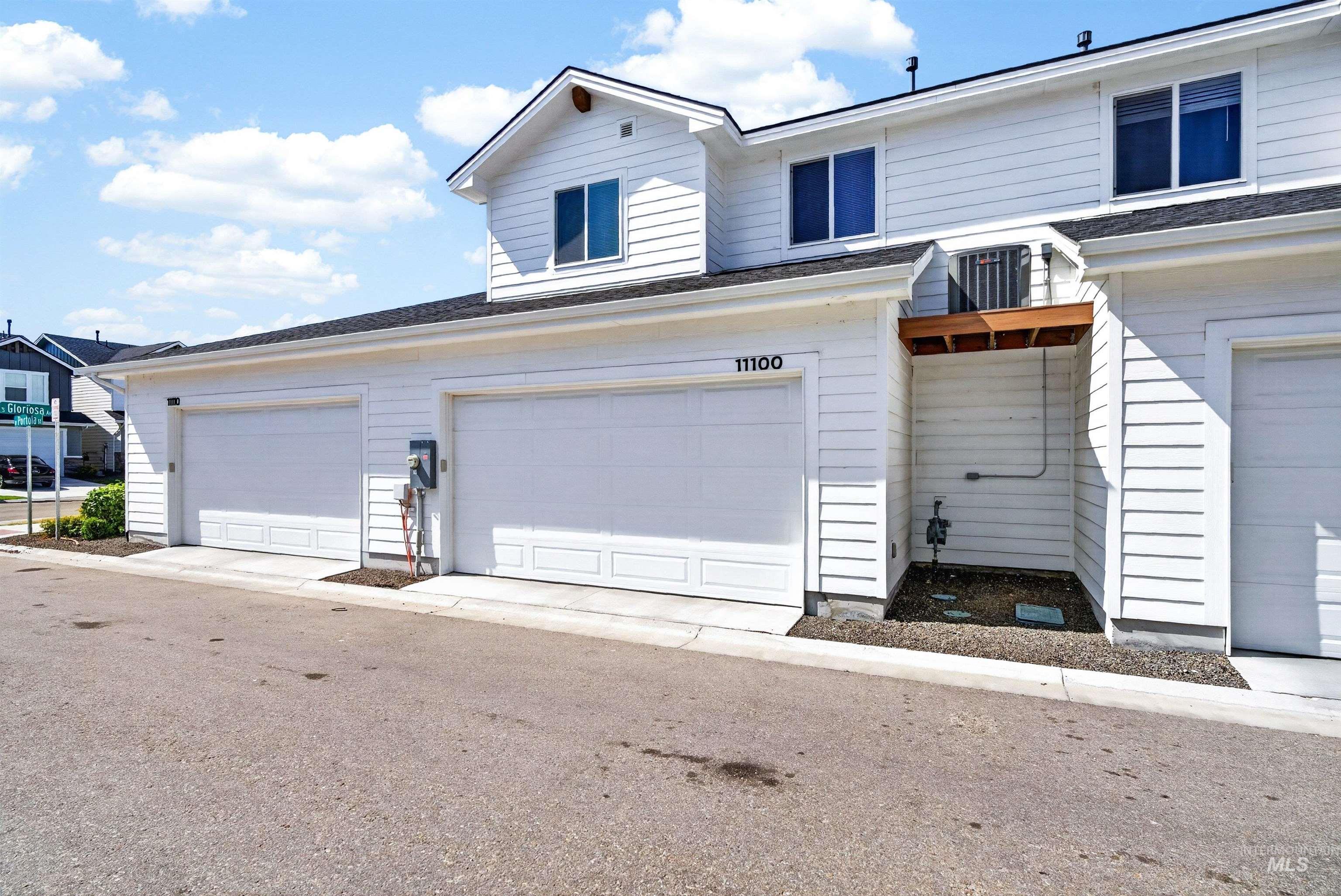 11100 W Portola St, Boise, Idaho 83709, 3 Bedrooms, 2.5 Bathrooms, Residential For Sale, Price $469,900,MLS 98994698