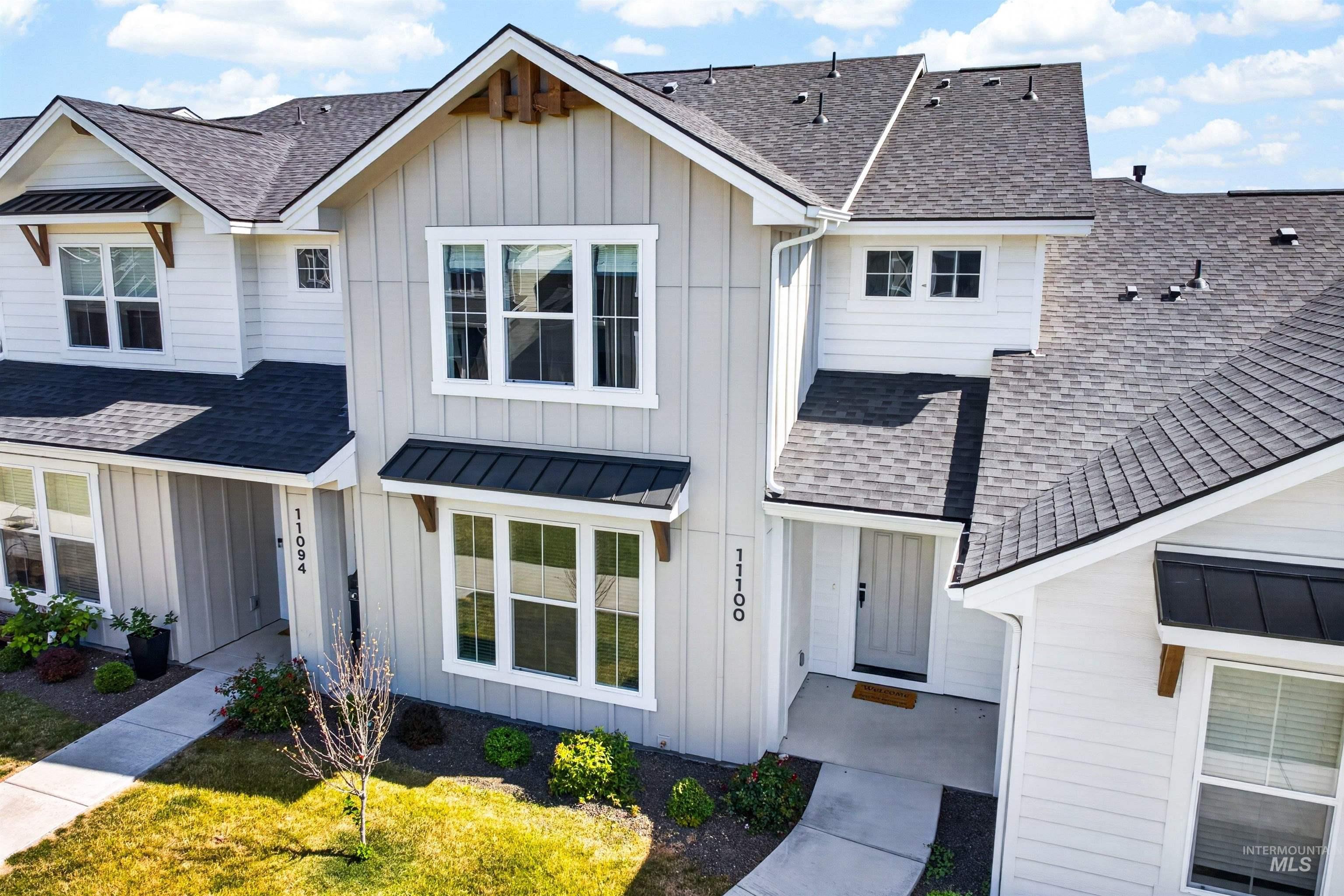 11100 W Portola St, Boise, Idaho 83709, 3 Bedrooms, 2.5 Bathrooms, Residential For Sale, Price $469,900,MLS 98994698