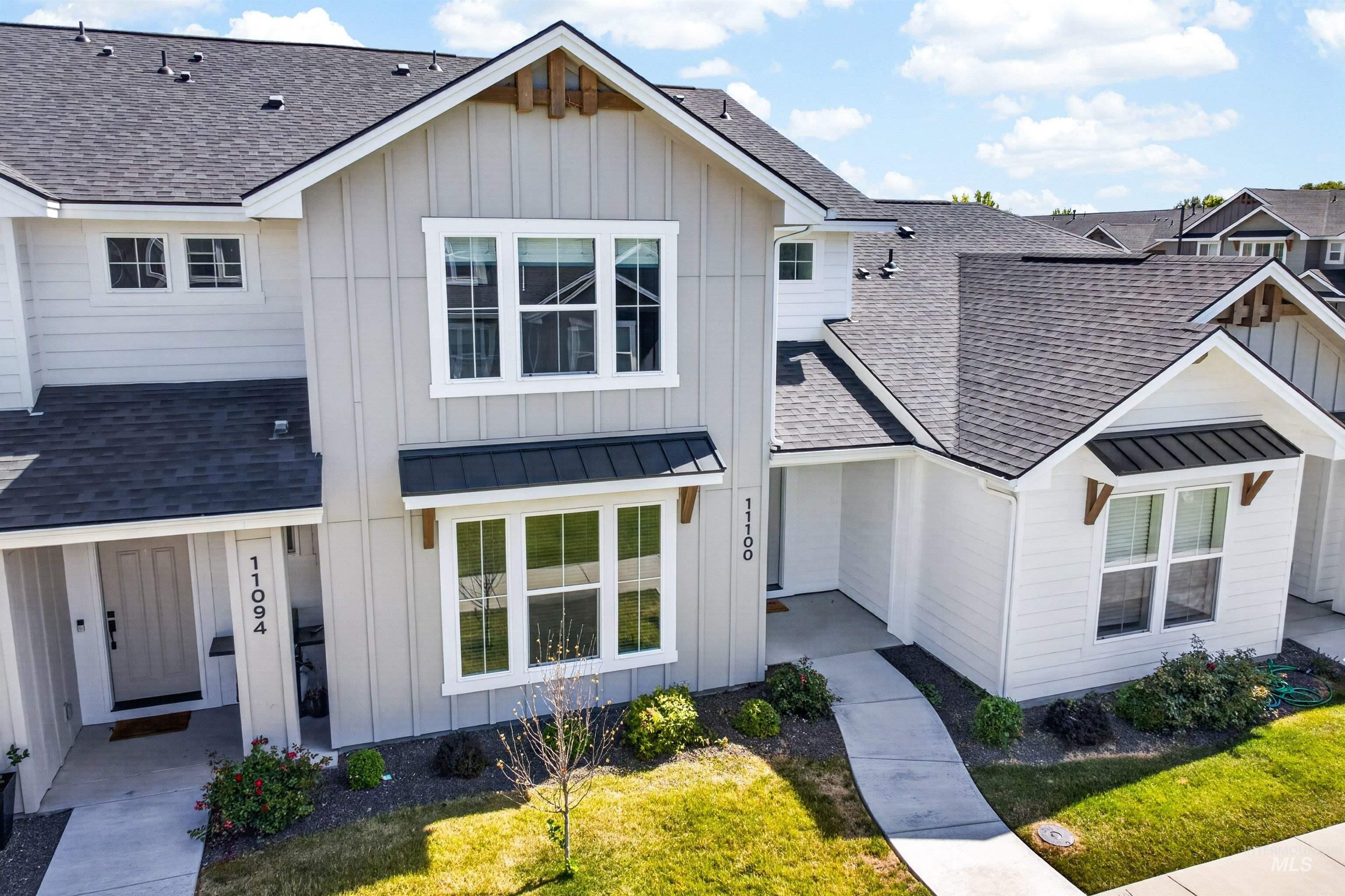 11100 W Portola St, Boise, Idaho 83709, 3 Bedrooms, 2.5 Bathrooms, Residential For Sale, Price $469,900,MLS 98994698