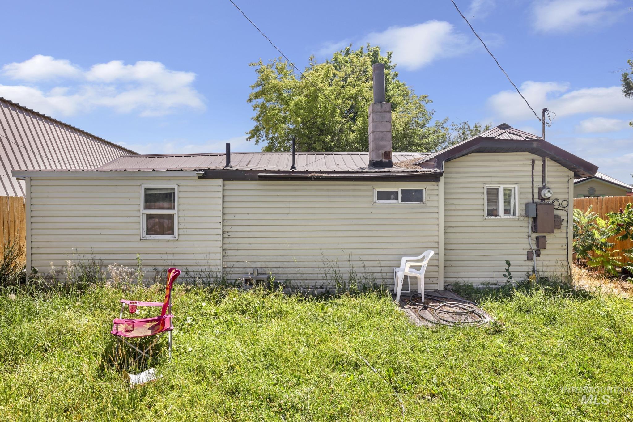 436 Oak St, Castleford, Idaho 83321, 1 Bedroom, 1 Bathroom, Residential For Sale, Price $145,000, 98994700