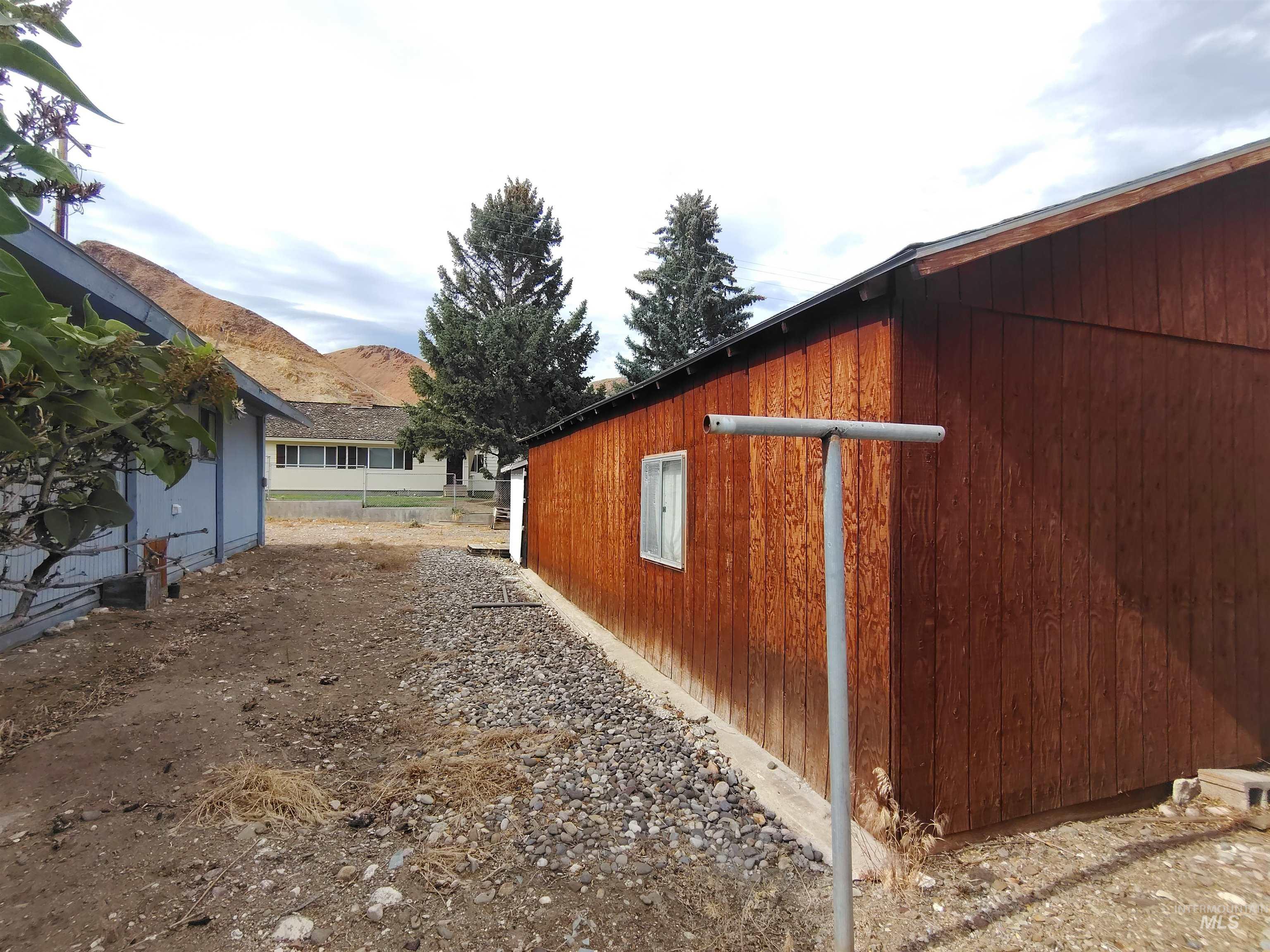 220 S 2nd, Challis, Idaho 83226, 3 Bedrooms, 1 Bathroom, Residential For Sale, Price $120,000, 98994702