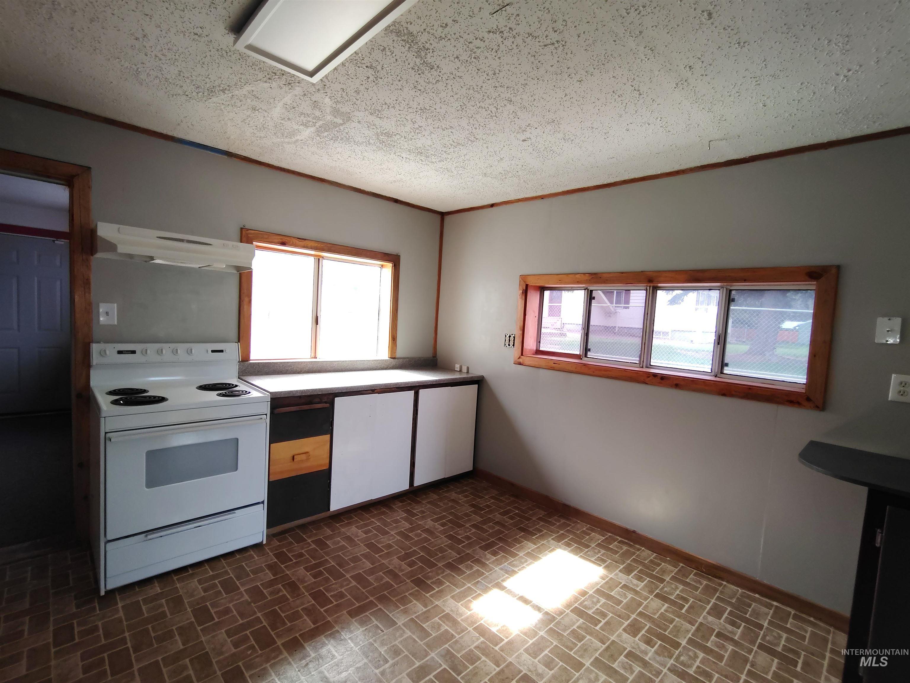 220 S 2nd, Challis, Idaho 83226, 3 Bedrooms, 1 Bathroom, Residential For Sale, Price $120,000, 98994702