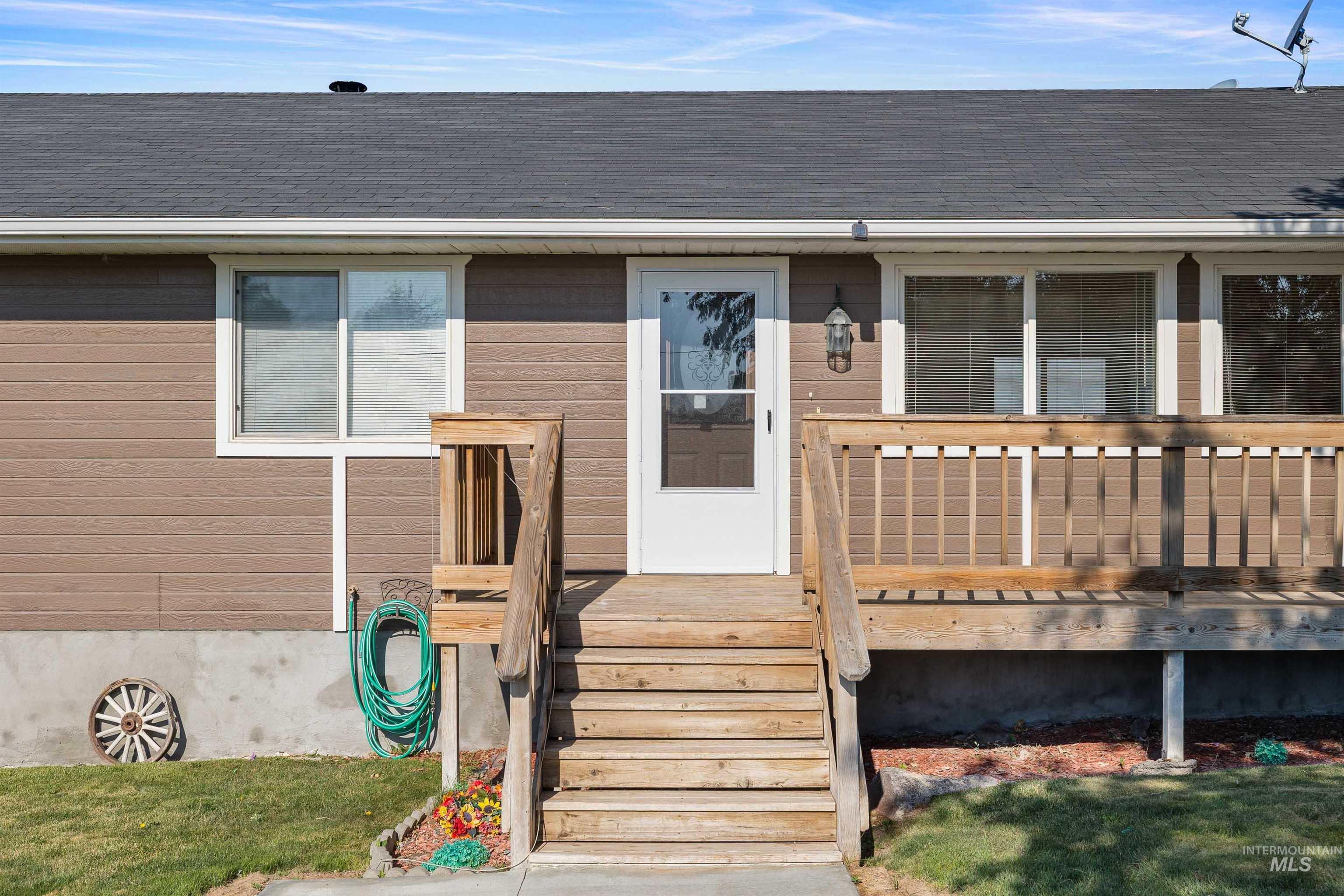 4277 N 1400 E, Buhl, Idaho 83316, 4 Bedrooms, 2 Bathrooms, Residential For Sale, Price $579,000,MLS 98994703