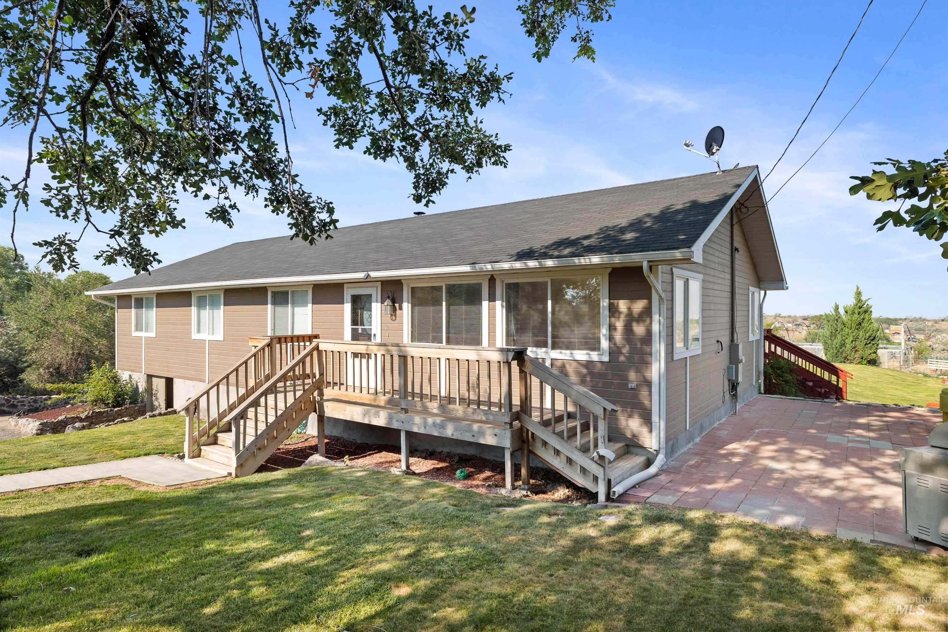 4277 N 1400 E, Buhl, Idaho 83316, 4 Bedrooms, 2 Bathrooms, Residential For Sale, Price $579,000, 98994703