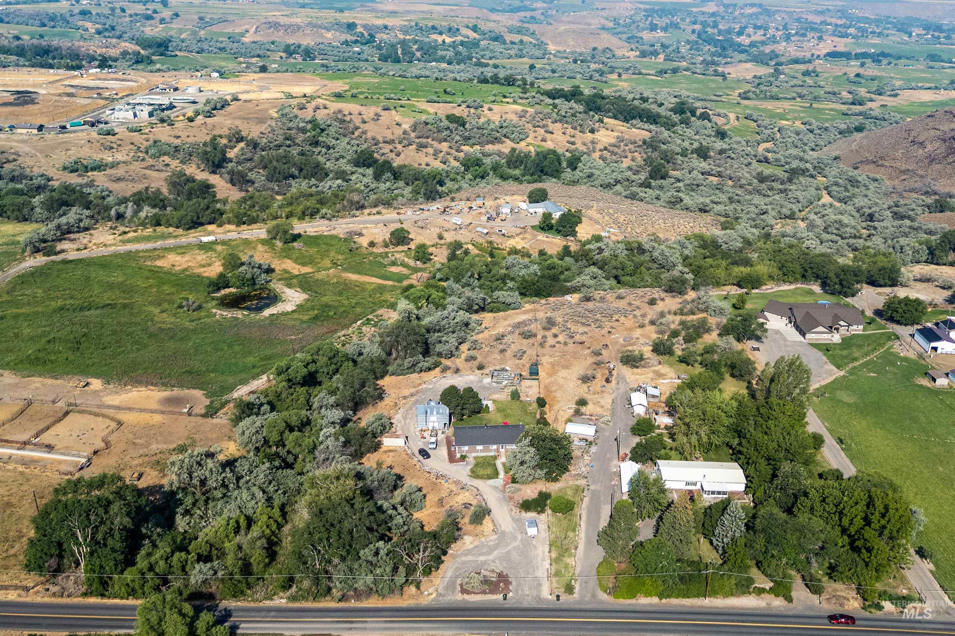 4277 N 1400 E, Buhl, Idaho 83316, 4 Bedrooms, 2 Bathrooms, Residential For Sale, Price $579,000, 98994703