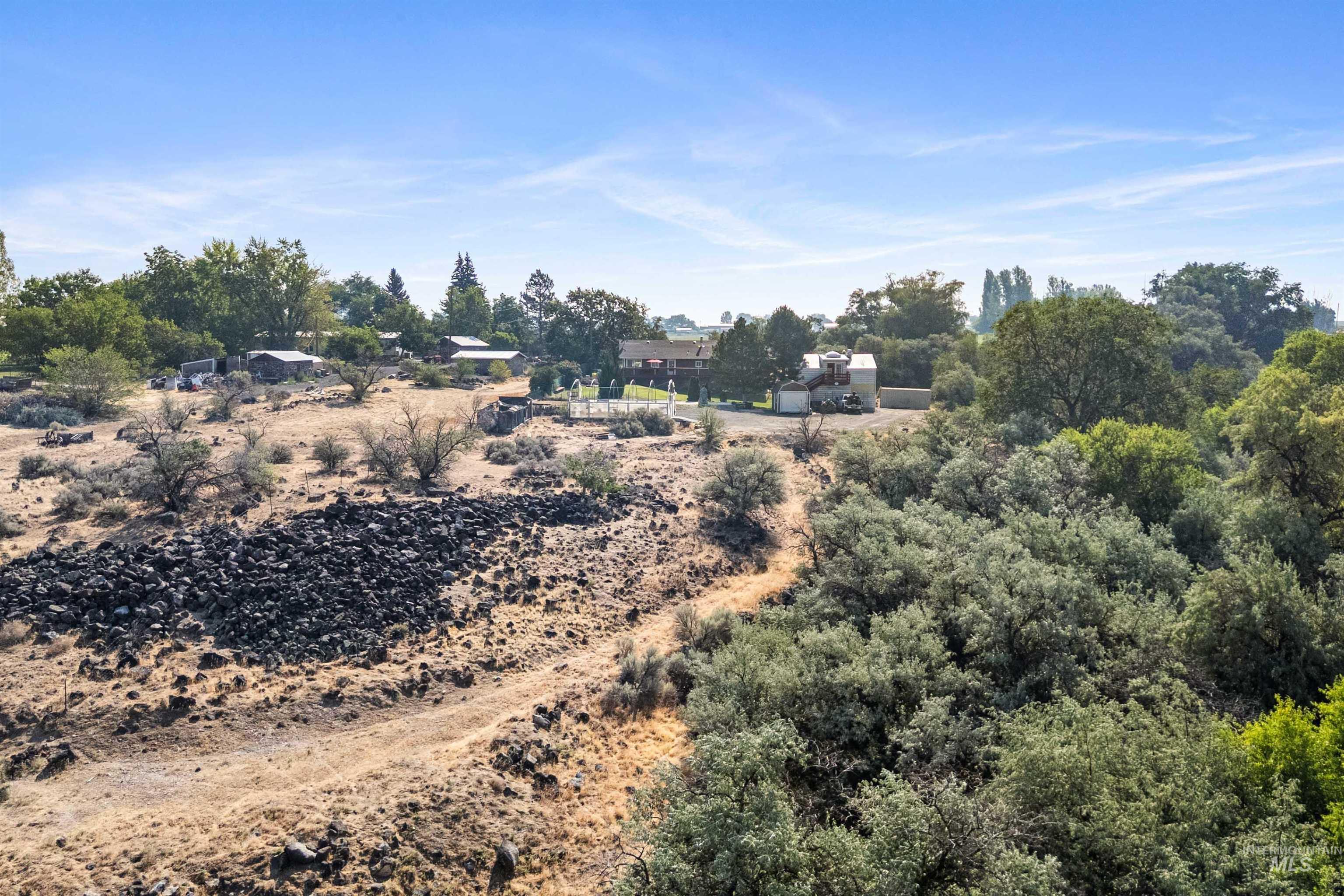 4277 N 1400 E, Buhl, Idaho 83316, 4 Bedrooms, 2 Bathrooms, Residential For Sale, Price $579,000, 98994703