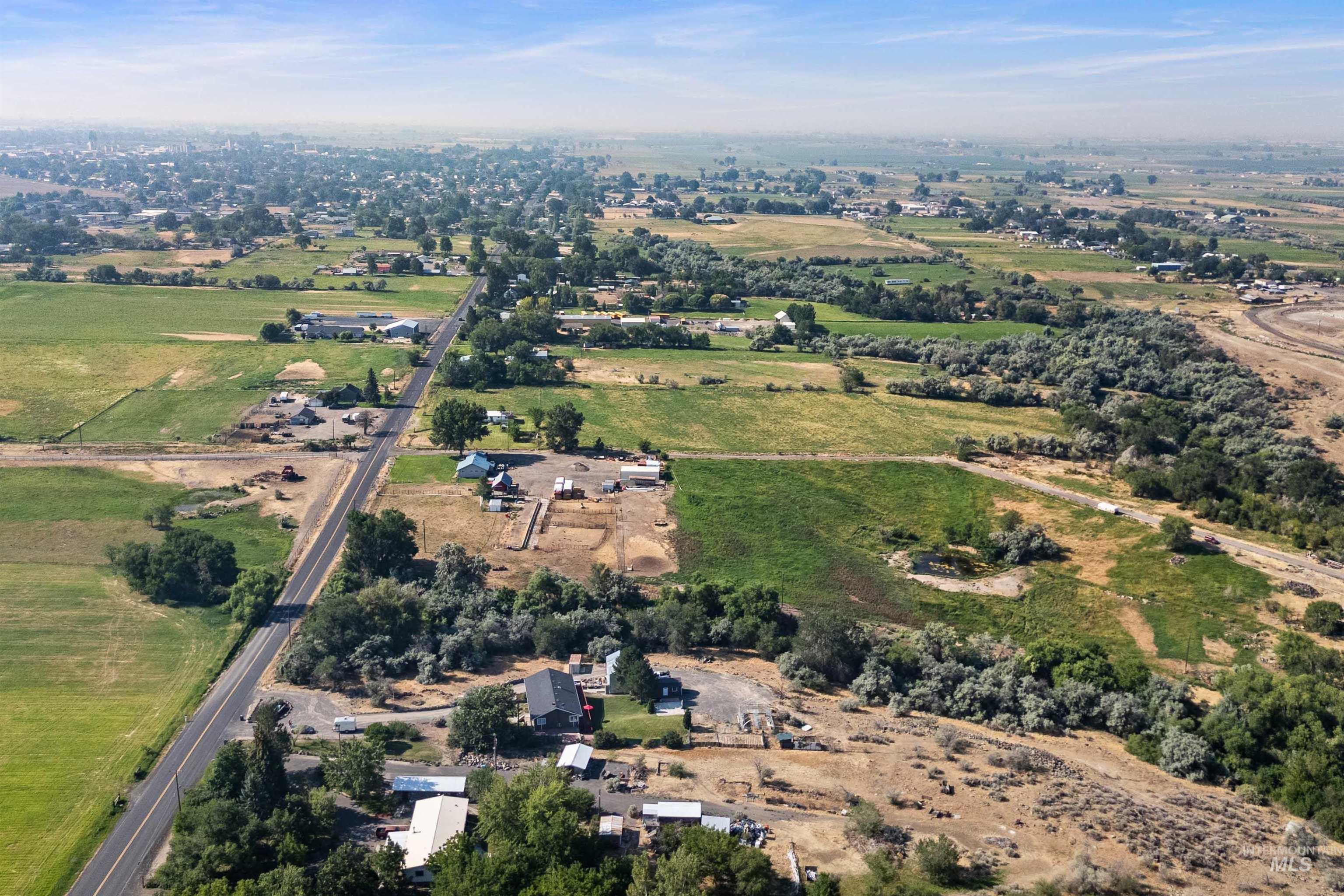 4277 N 1400 E, Buhl, Idaho 83316, 4 Bedrooms, 2 Bathrooms, Residential For Sale, Price $579,000, 98994703