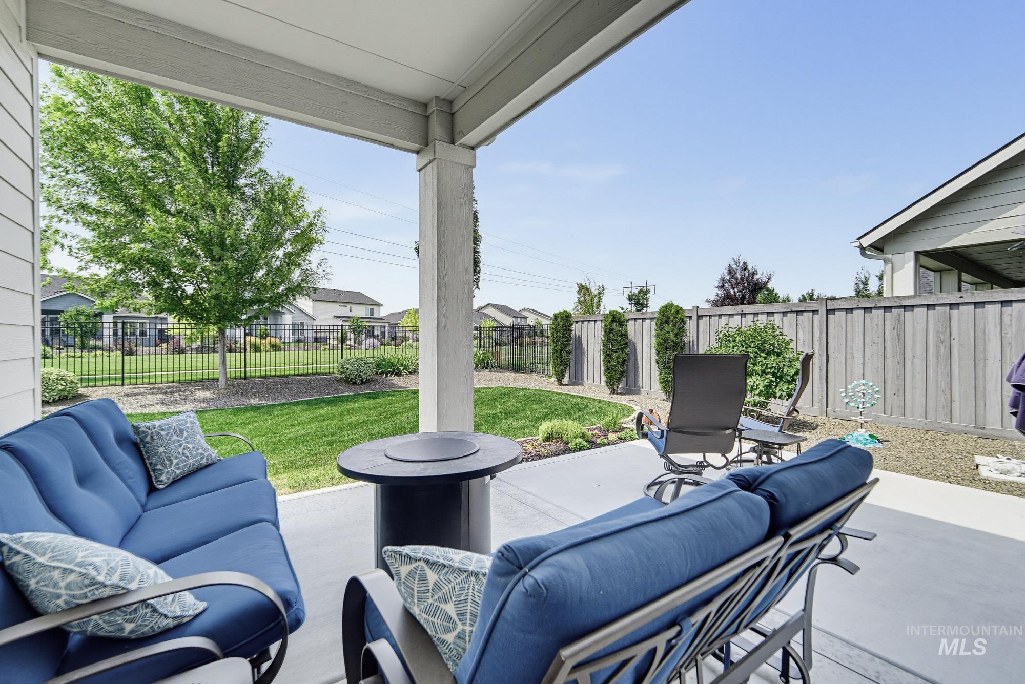 18423 Hush Creek Way, Nampa, Idaho 83687, 4 Bedrooms, 2.5 Bathrooms, Residential For Sale, Price $524,900,MLS 98994704
