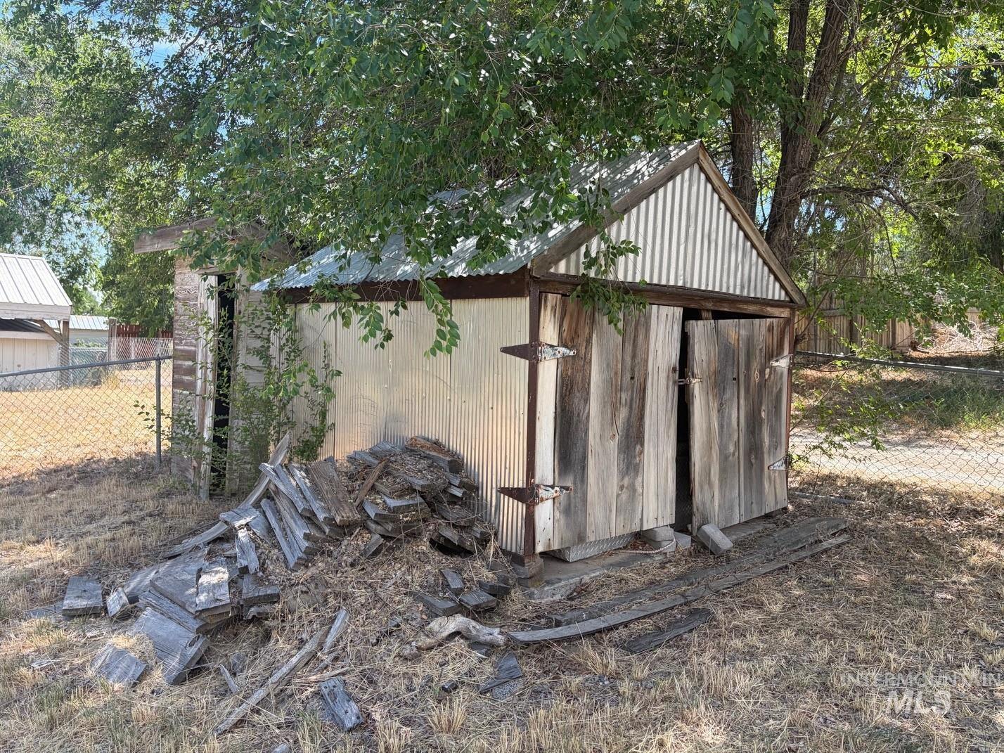 117 McCulloch Dr., West Magic, Idaho 83352, 1 Bedroom, 1 Bathroom, Residential For Sale, Price $69,900,MLS 98994709