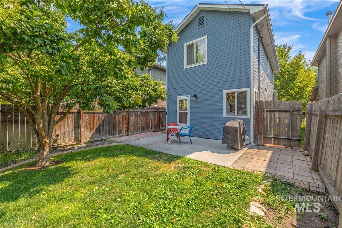 1917 N 33rd St, Boise, Idaho 83703, 2 Bedrooms, 1.5 Bathrooms, Residential For Sale, Price $429,900,MLS 98994711