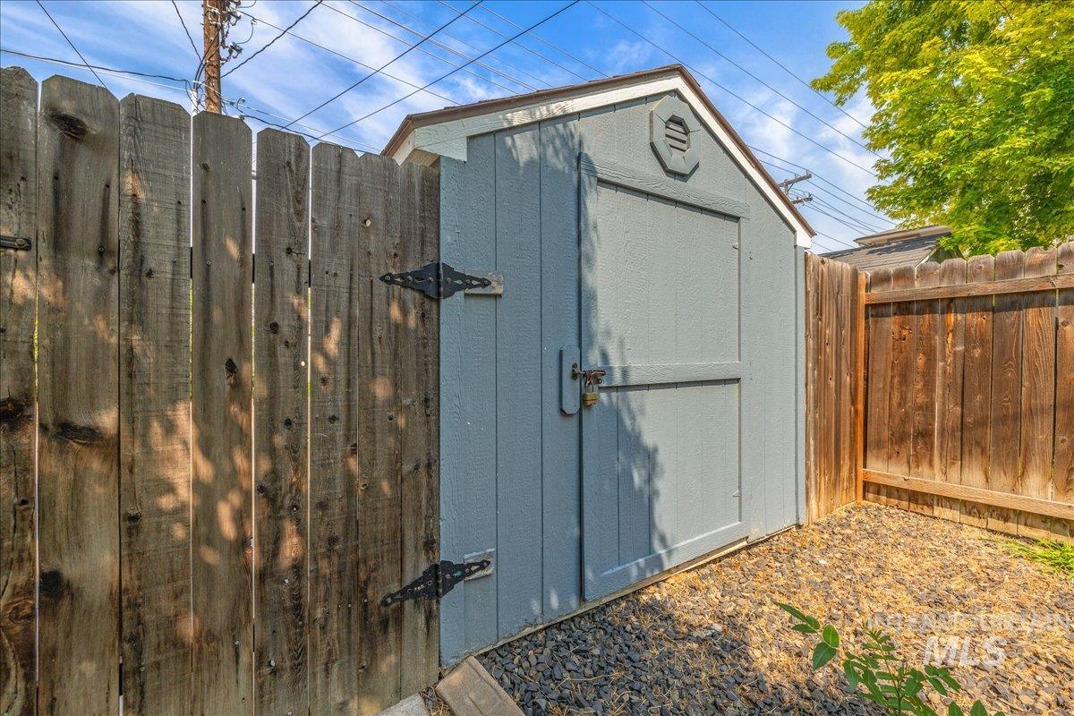 1917 N 33rd St, Boise, Idaho 83703, 2 Bedrooms, 1.5 Bathrooms, Residential For Sale, Price $429,900,MLS 98994711