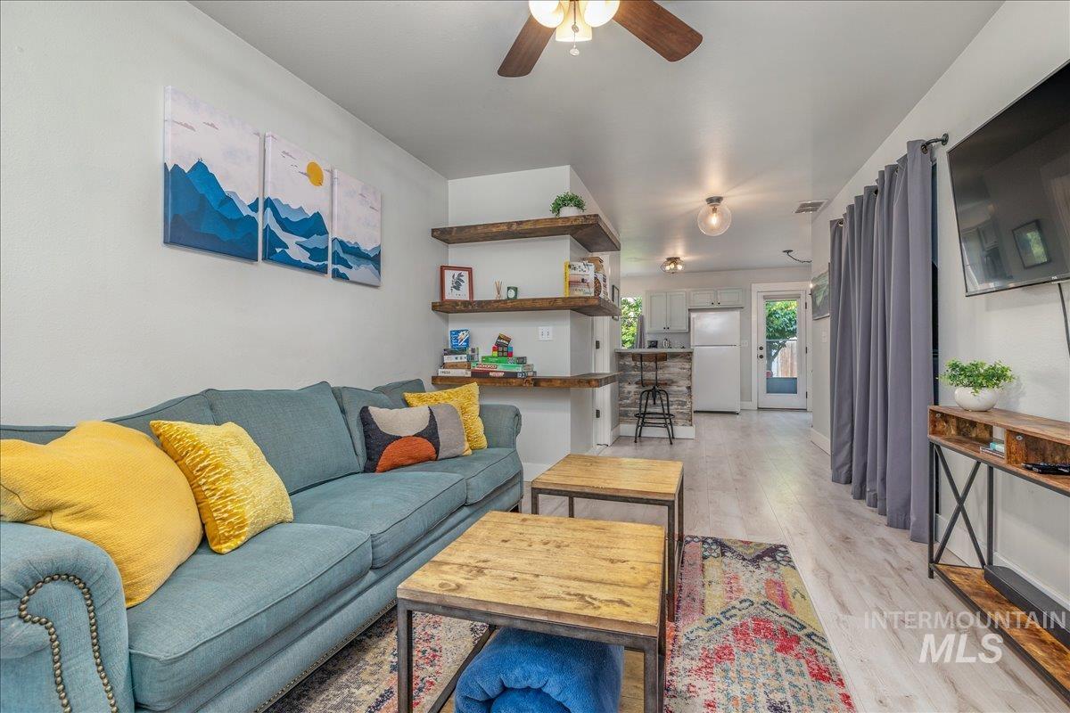 1917 N 33rd St, Boise, Idaho 83703, 2 Bedrooms, 1.5 Bathrooms, Residential For Sale, Price $429,900,MLS 98994711