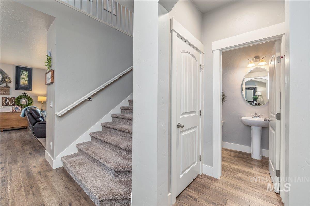 1552 Saddle Mountain Ave, Middleton, Idaho 83644, 4 Bedrooms, 3.5 Bathrooms, Residential For Sale, Price $670,000, 98994715