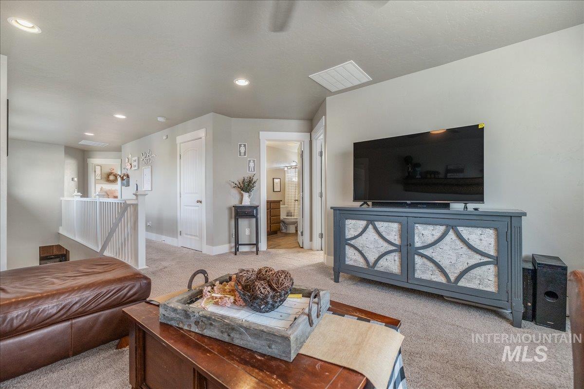 1552 Saddle Mountain Ave, Middleton, Idaho 83644, 4 Bedrooms, 3.5 Bathrooms, Residential For Sale, Price $670,000, 98994715