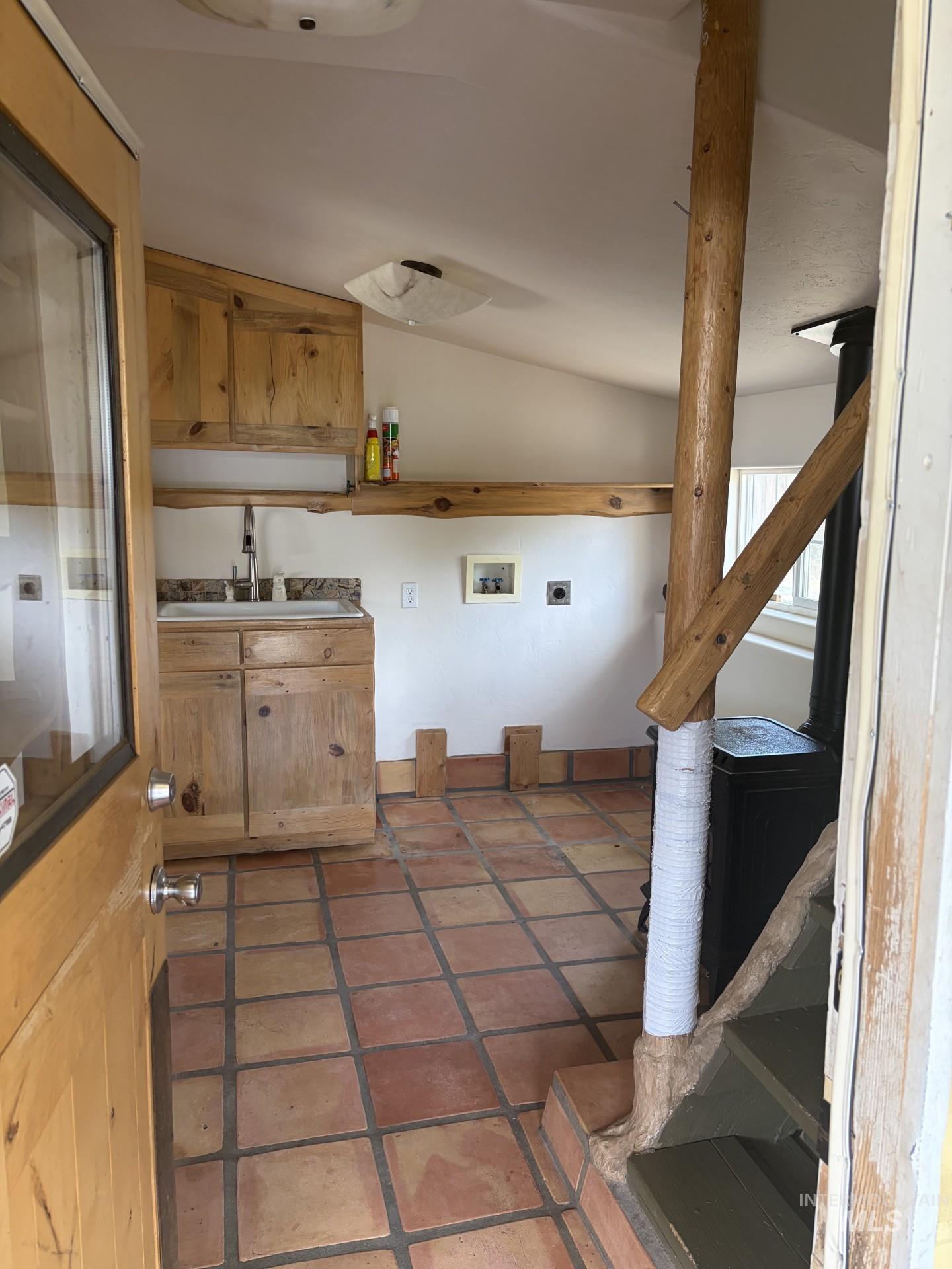 116 + 118 McCulloch Dr., West Magic, Idaho 83352, 1 Bedroom, 1 Bathroom, Residential For Sale, Price $199,900,MLS 98994720