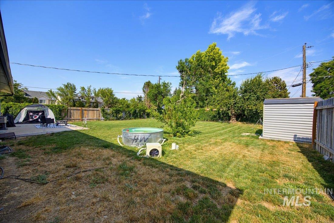 2812 N Cole Rd, Boise, Idaho 83704, 5 Bedrooms, 2 Bathrooms, Residential For Sale, Price $439,900, 98994722