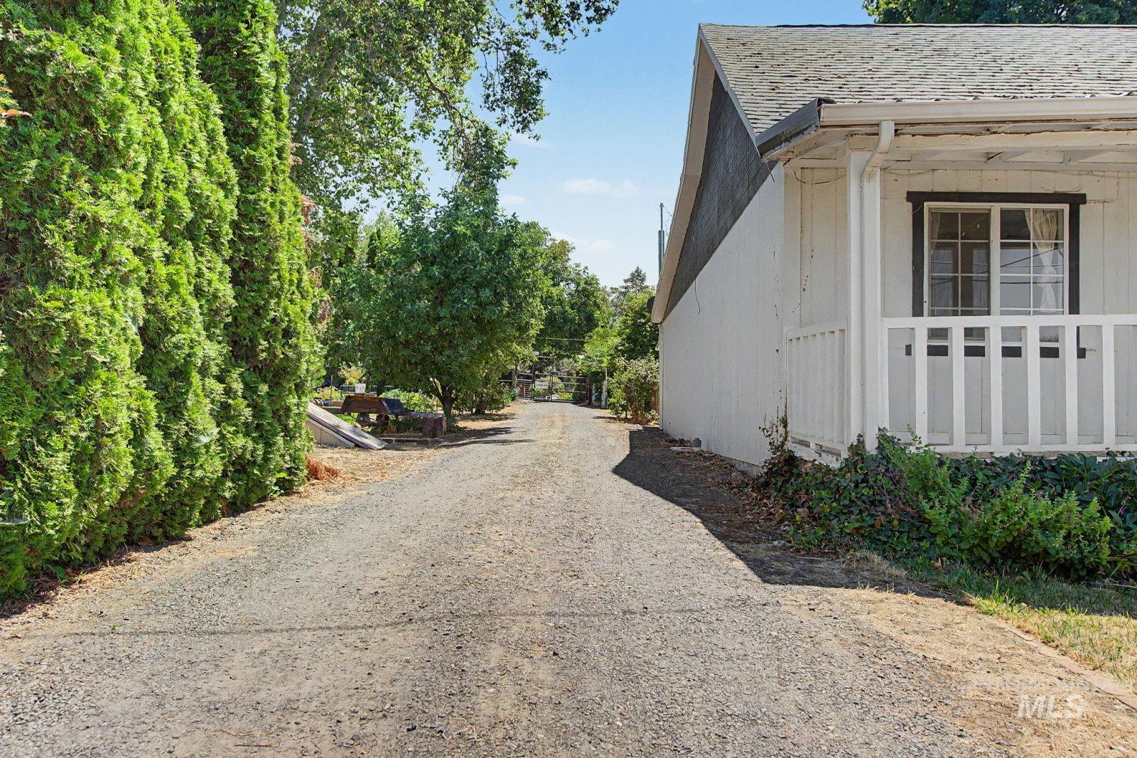 1428 Alder Ave, Lewiston, Idaho 83501, 4 Bedrooms, 2 Bathrooms, Residential For Sale, Price $385,000, 98994728