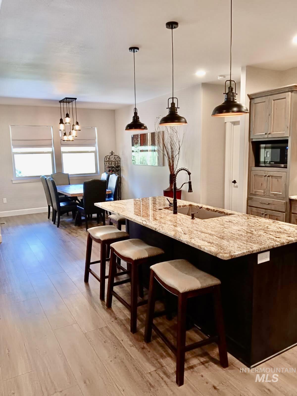 3983 FOOTHILL DR, Lewiston, Idaho 83501, 3 Bedrooms, 3 Bathrooms, Residential For Sale, Price $775,000,MLS 98994732