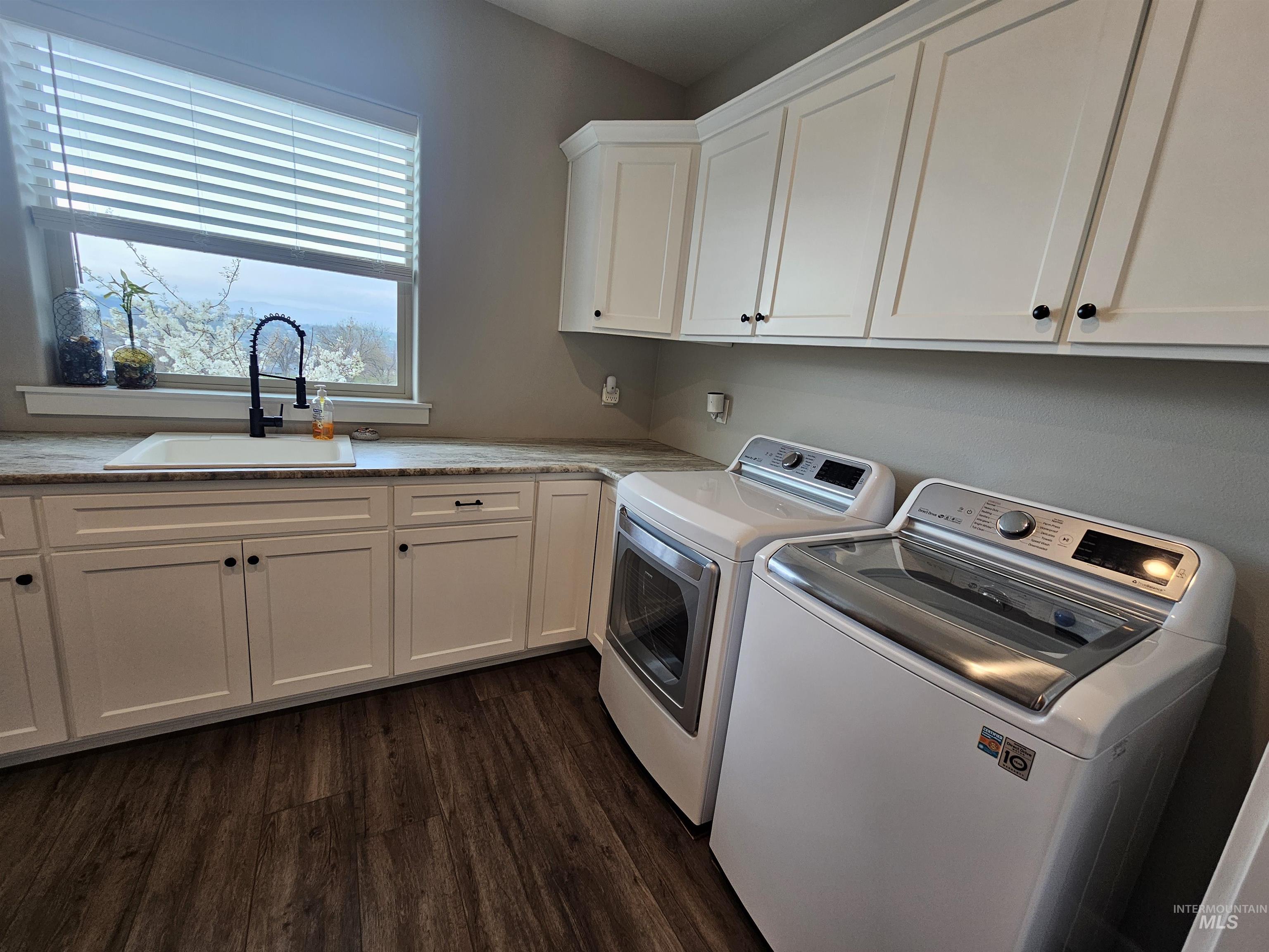 3983 FOOTHILL DR, Lewiston, Idaho 83501, 3 Bedrooms, 3 Bathrooms, Residential For Sale, Price $775,000,MLS 98994732