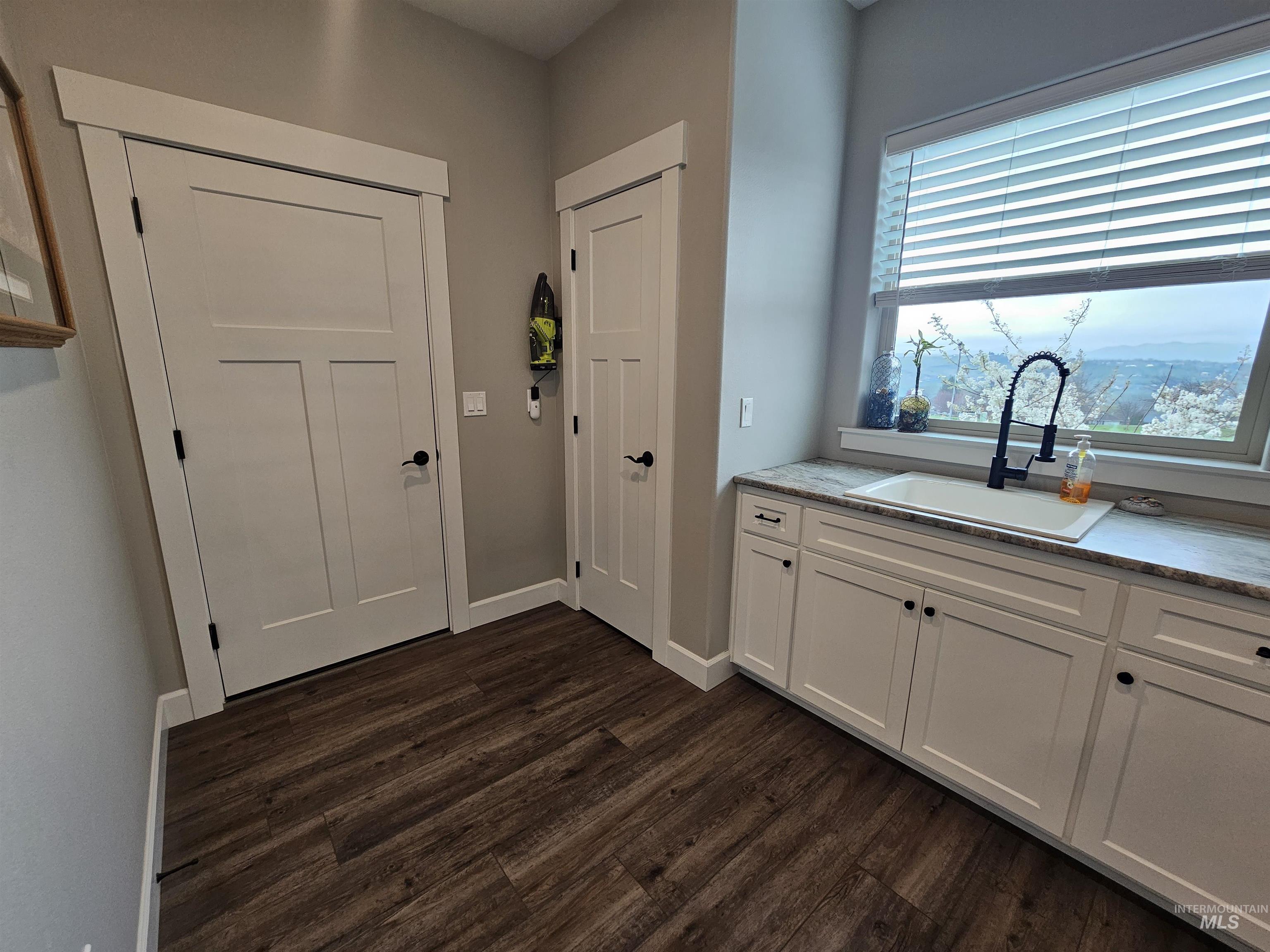 3983 FOOTHILL DR, Lewiston, Idaho 83501, 3 Bedrooms, 3 Bathrooms, Residential For Sale, Price $775,000,MLS 98994732