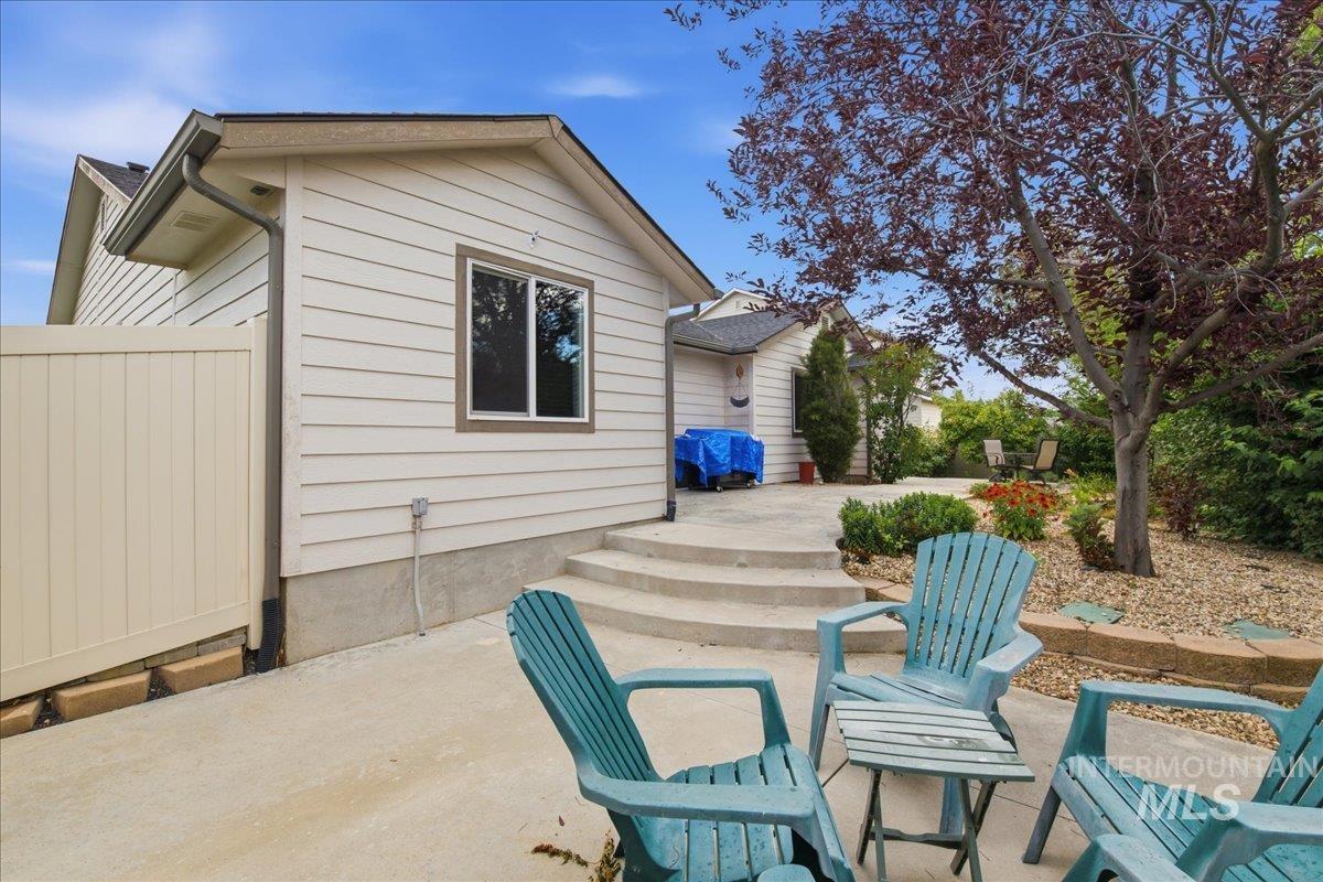 10335 W Wyatt Earp Drive, Star, Idaho 83669, 4 Bedrooms, 2 Bathrooms, Residential For Sale, Price $465,500, 98994737