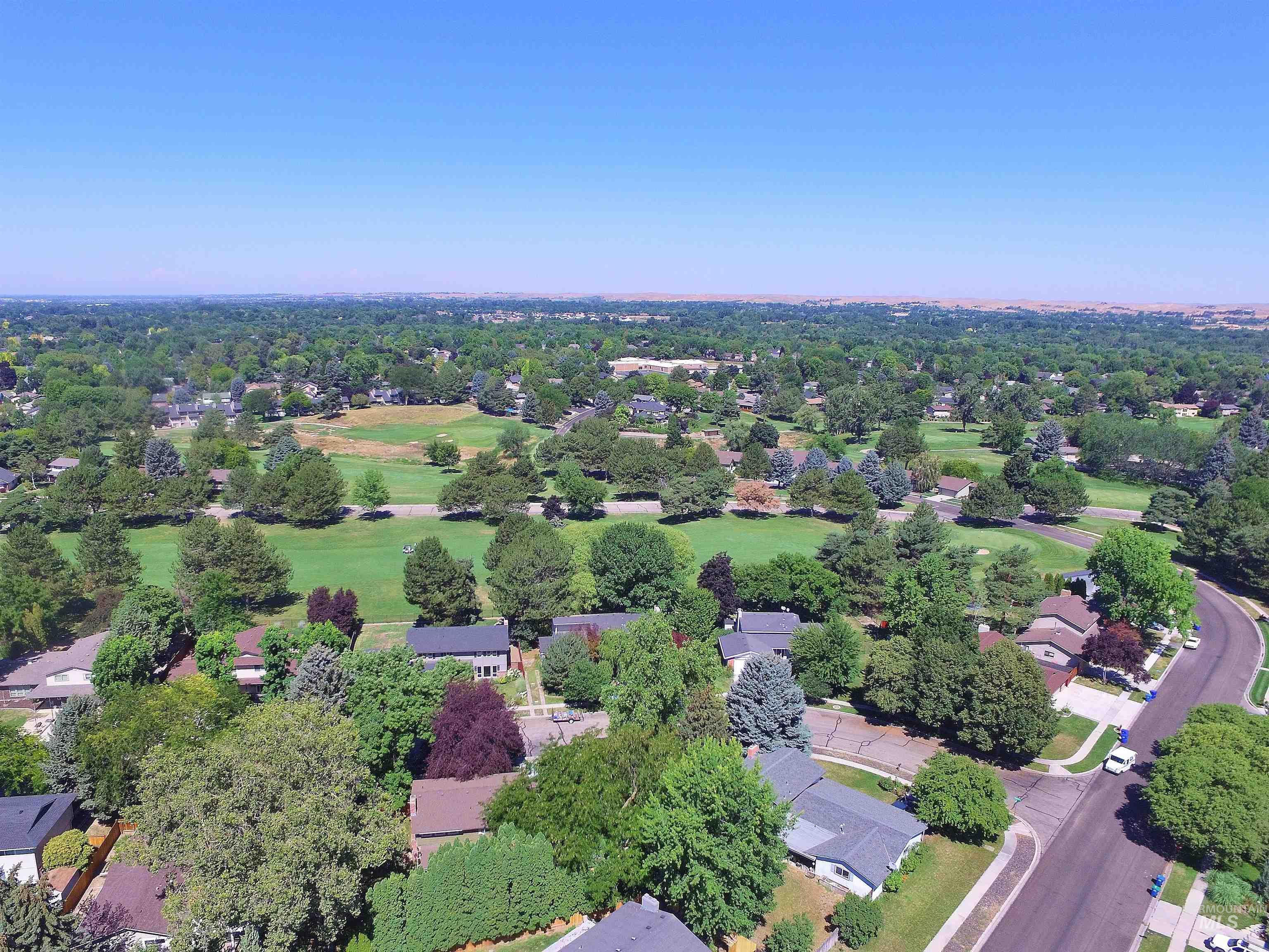 698 N Eagle Hills Way, Eagle, Idaho 83616, 4 Bedrooms, 3 Bathrooms, Residential For Sale, Price $599,900, 98994745