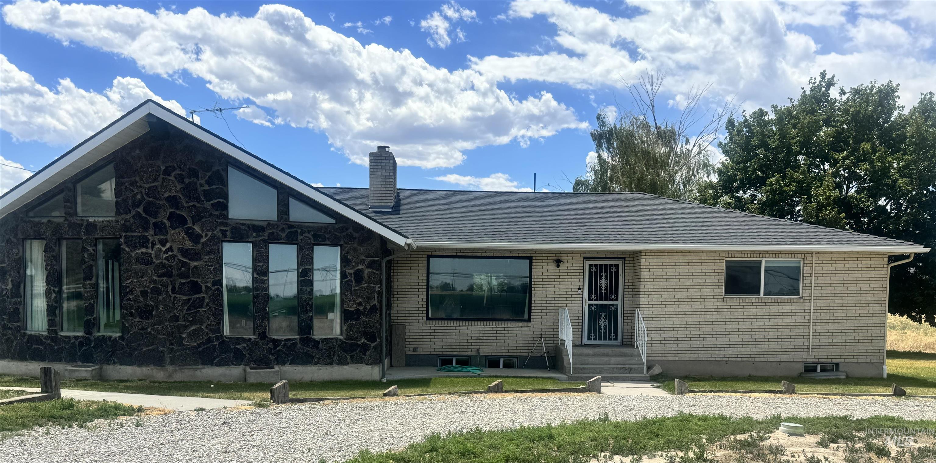 513 W 2100 S, Oakley, Idaho 83346, 5 Bedrooms, 3.5 Bathrooms, Residential For Sale, Price $399,000,MLS 98994750