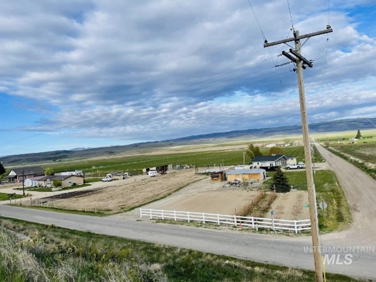 513 W 2100 S, Oakley, Idaho 83346, 5 Bedrooms, 3.5 Bathrooms, Residential For Sale, Price $399,000,MLS 98994750