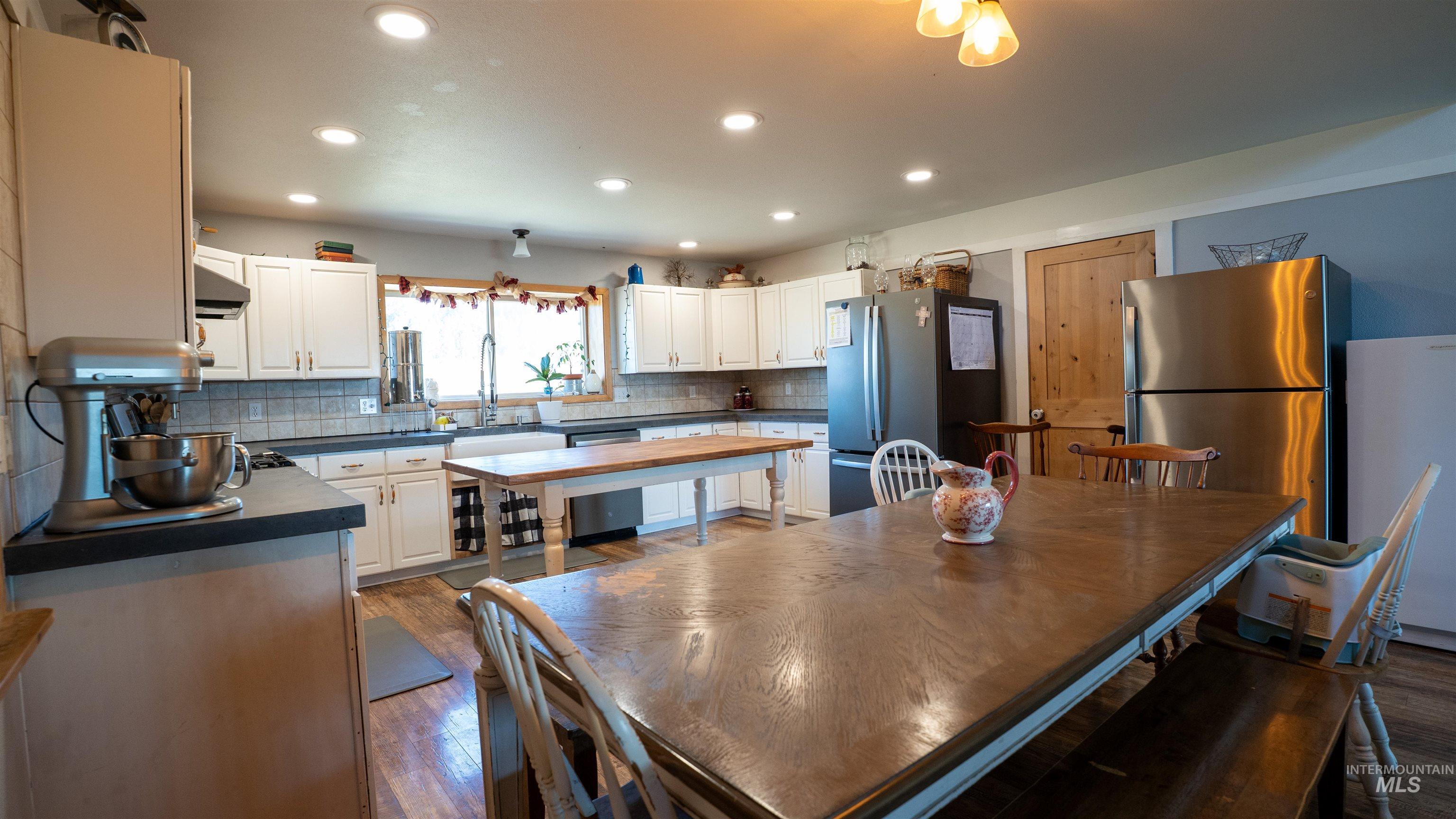 1321 Gold Hill Rd, Princeton, Idaho 83857, 3 Bedrooms, 3 Bathrooms, Residential For Sale, Price $760,000,MLS 98994760