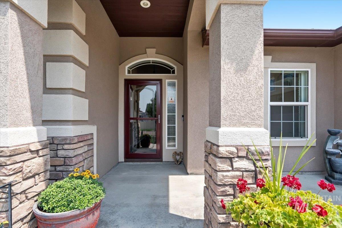 726 W Arbor Pointe Way, Nampa, Idaho 83686, 4 Bedrooms, 2 Bathrooms, Residential For Sale, Price $531,900, 98994761