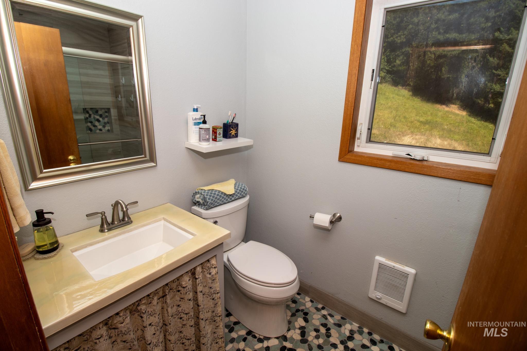 1619 Neighbors Lane, Orofino, Idaho 83544, 3 Bedrooms, 2 Bathrooms, Residential For Sale, Price $1,500,000, 98994765