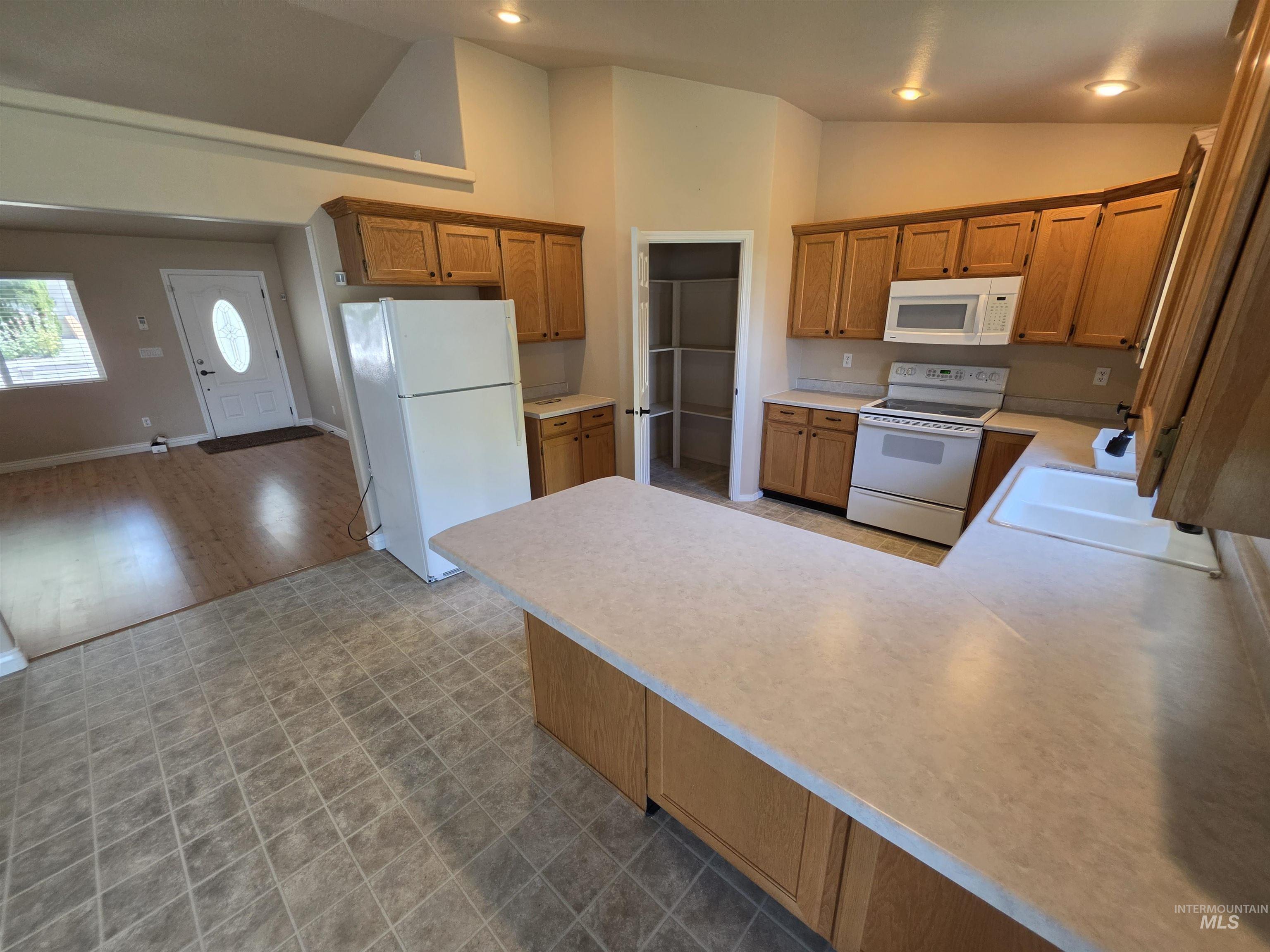 1431 Autumn Way, Jerome, Idaho 83338, 3 Bedrooms, 2 Bathrooms, Residential For Sale, Price $379,000,MLS 98994767