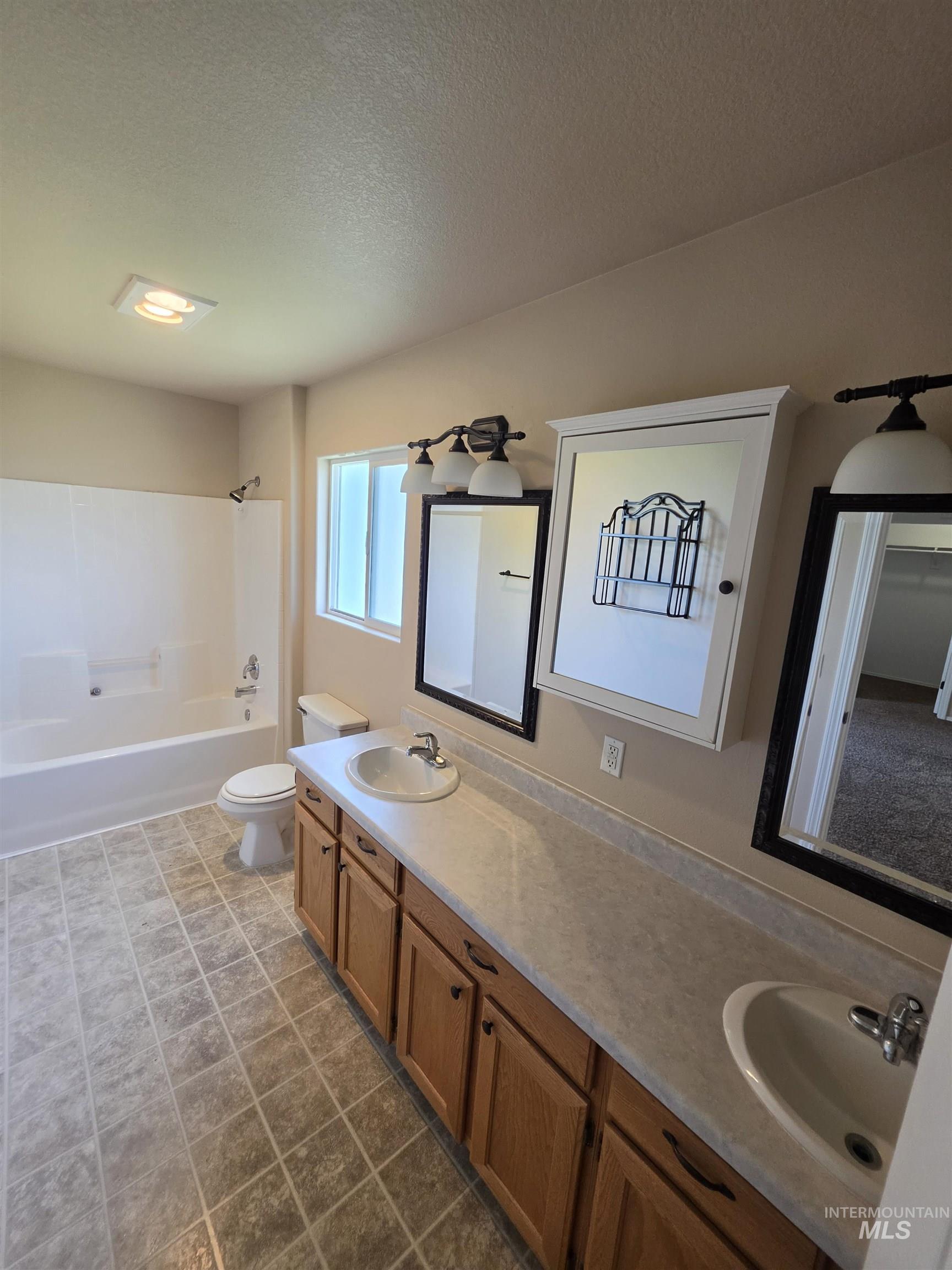 1431 Autumn Way, Jerome, Idaho 83338, 3 Bedrooms, 2 Bathrooms, Residential For Sale, Price $379,000,MLS 98994767