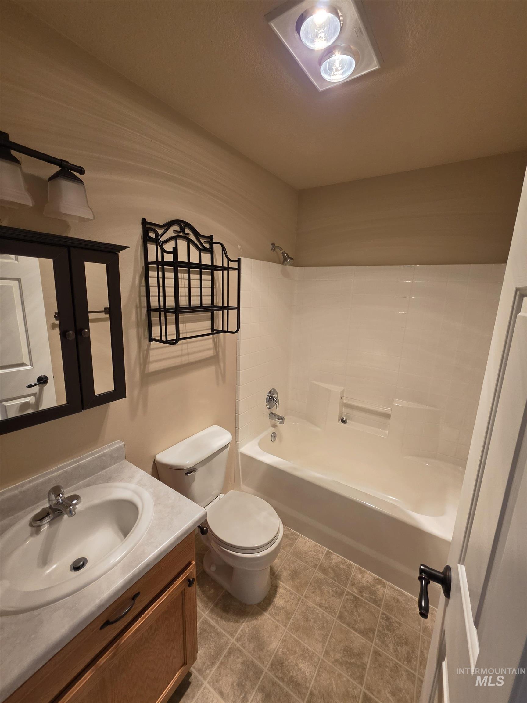 1431 Autumn Way, Jerome, Idaho 83338, 3 Bedrooms, 2 Bathrooms, Residential For Sale, Price $379,000,MLS 98994767