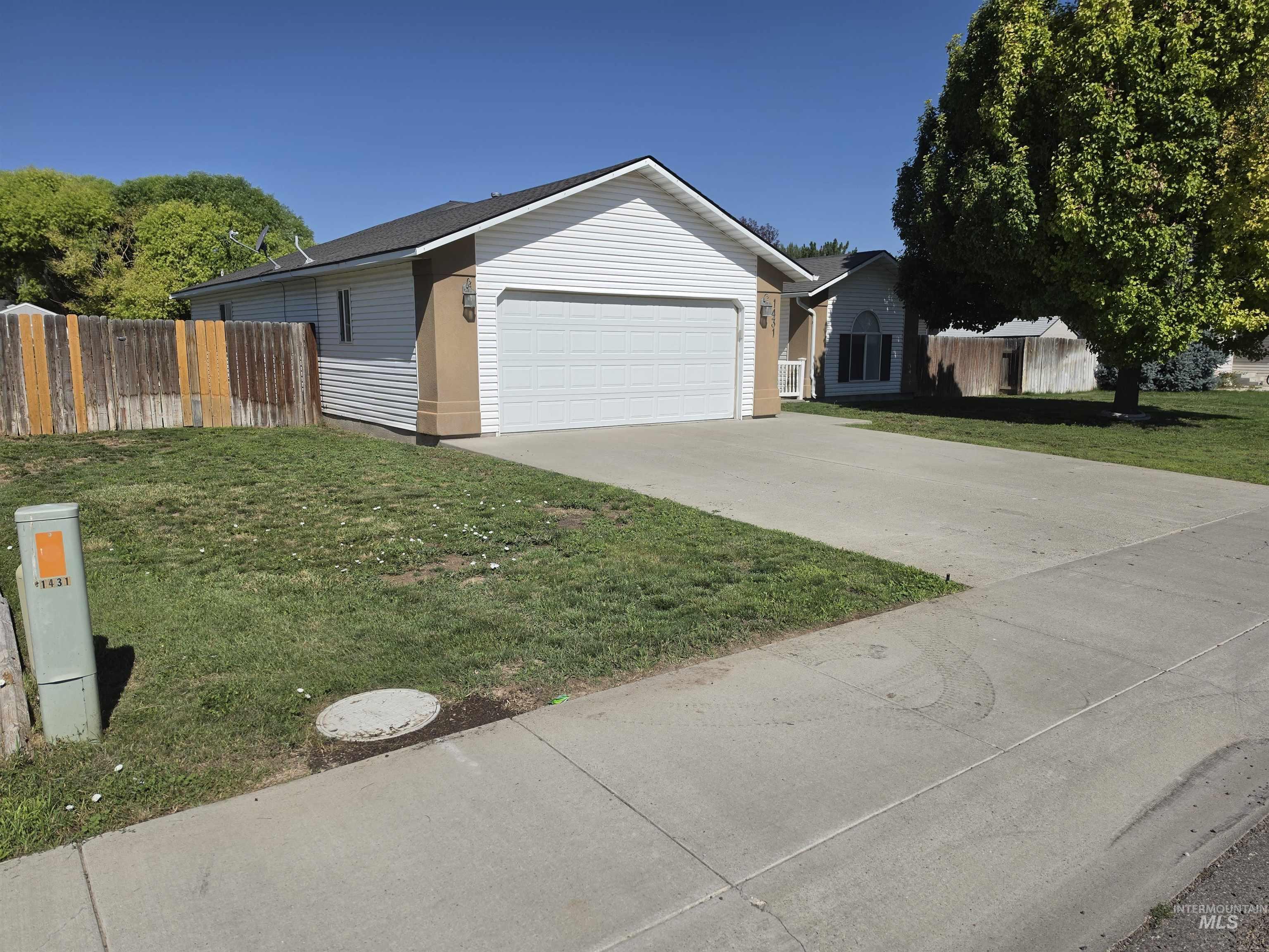 1431 Autumn Way, Jerome, Idaho 83338, 3 Bedrooms, 2 Bathrooms, Residential For Sale, Price $379,000,MLS 98994767