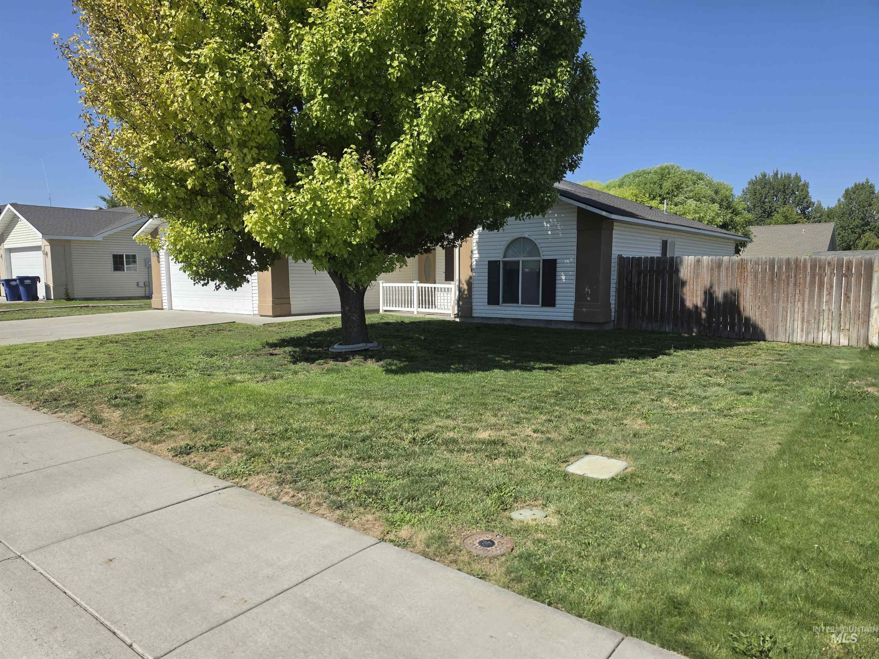 1431 Autumn Way, Jerome, Idaho 83338, 3 Bedrooms, 2 Bathrooms, Residential For Sale, Price $379,000,MLS 98994767