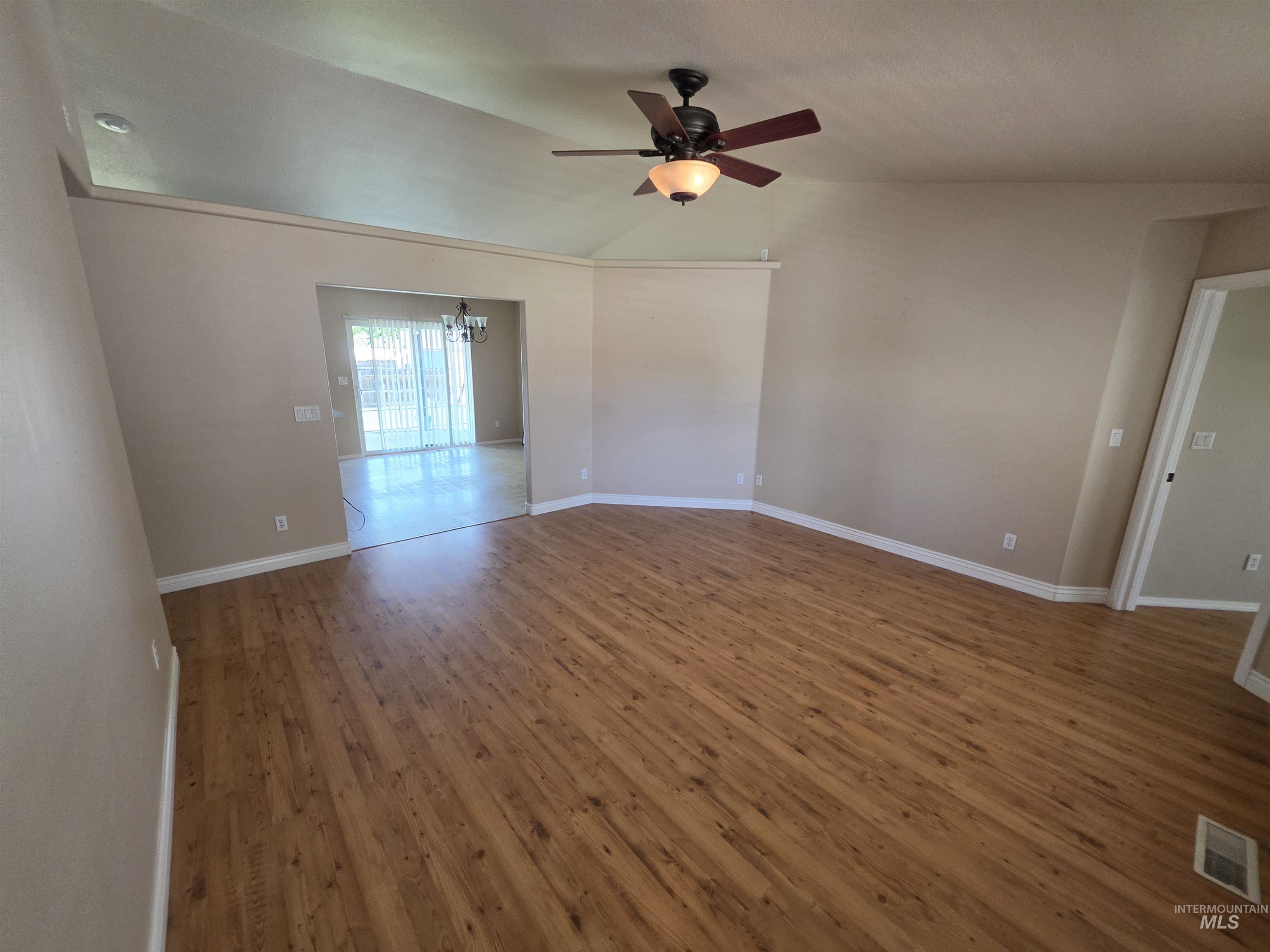 1431 Autumn Way, Jerome, Idaho 83338, 3 Bedrooms, 2 Bathrooms, Residential For Sale, Price $379,000,MLS 98994767