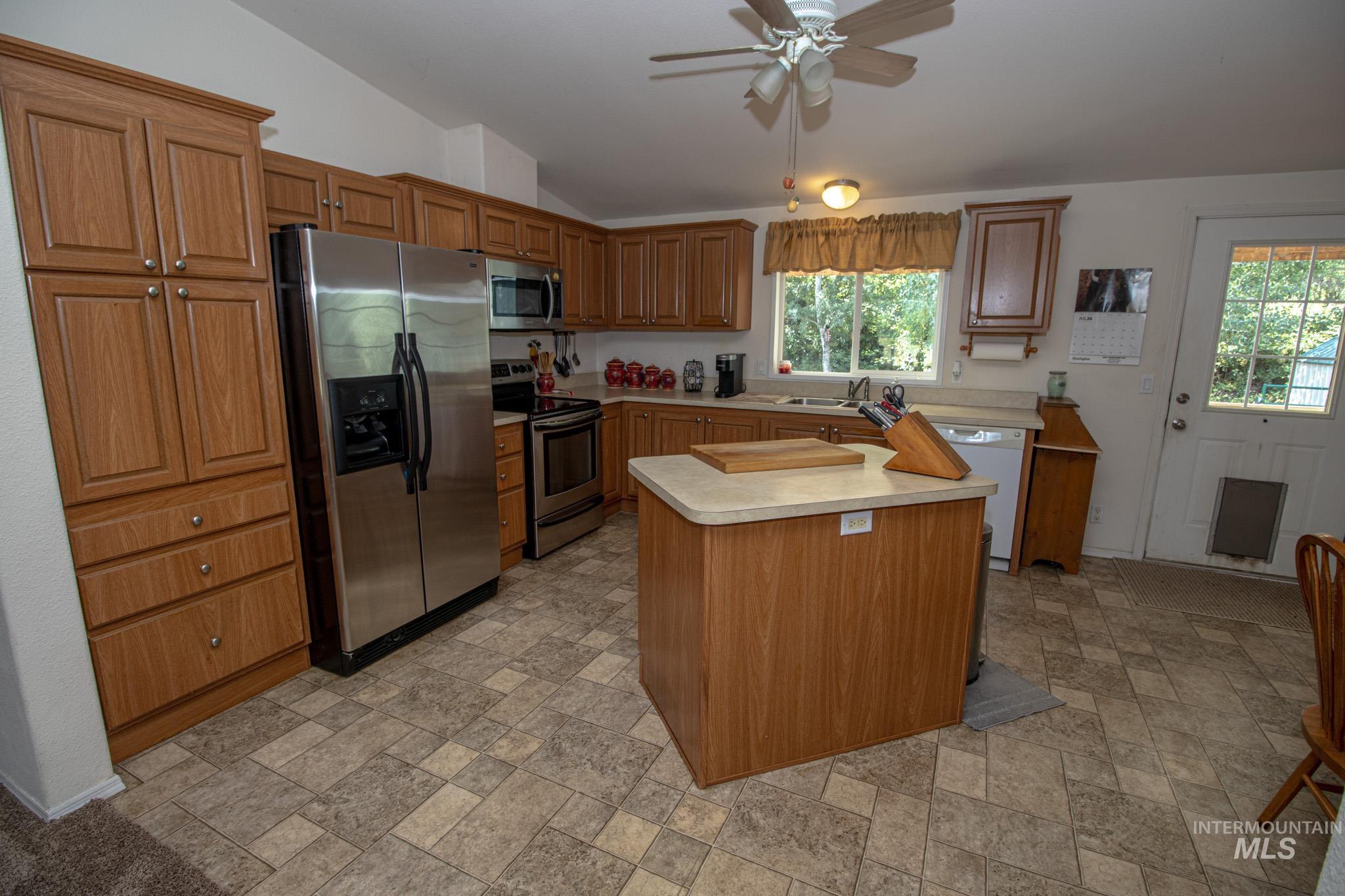 13612 Michael Dr, Orofino, Idaho 83544, 3 Bedrooms, 2 Bathrooms, Residential For Sale, Price $329,900, 98994768