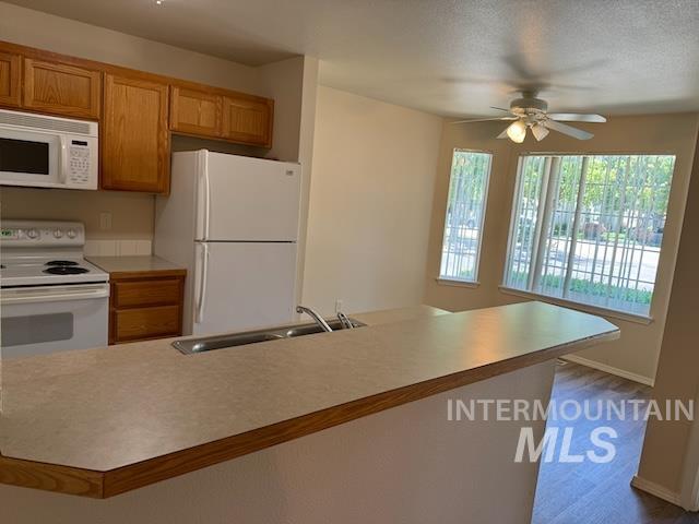 158 N Seafury Ln Apt 101, Boise, Idaho 83704, 3 Bedrooms, 2 Bathrooms, Rental For Rent, Price $1,900,MLS 98994770